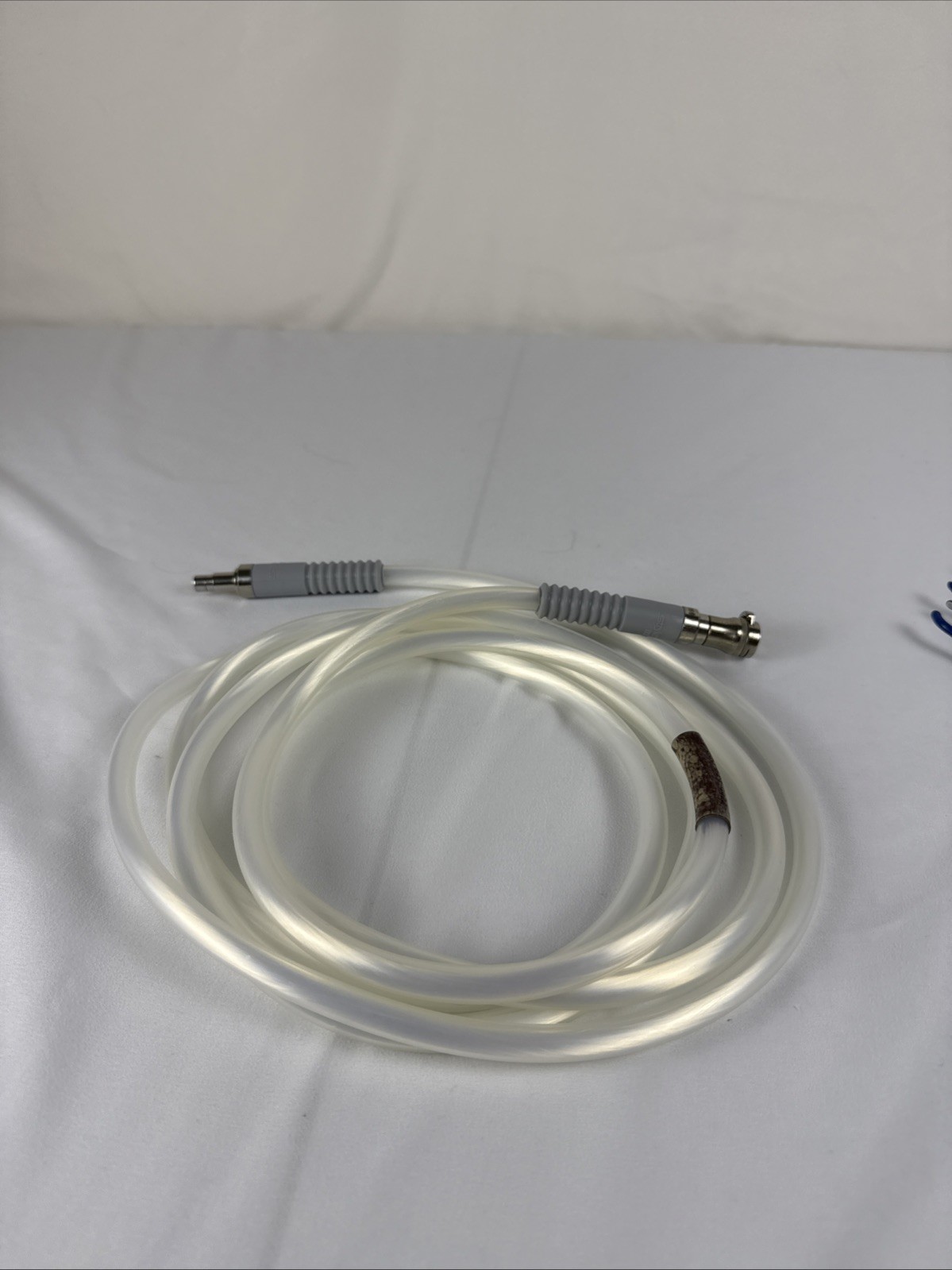 Stryker 5.0mm x 10′ Clear Case Fiberoptic Light Cable (233-050-069)