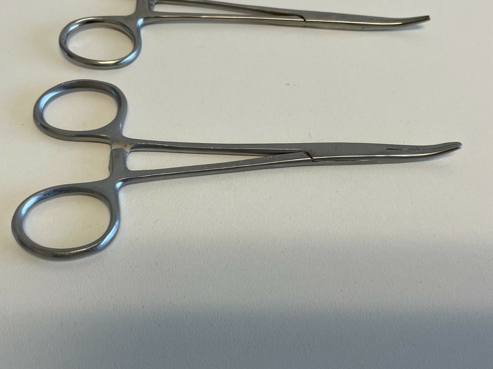 AA7: Lot of 13 Surgical Unbranded Instruments – See pics