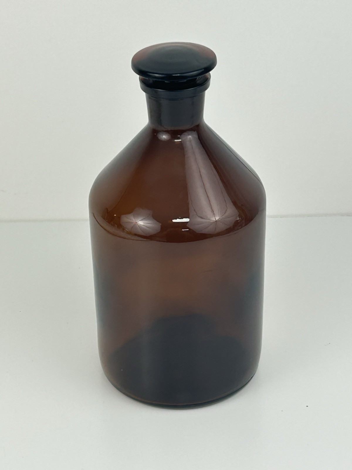 Vintage Wheaton Amber Glass Reagent Bottle With Glass Stopper Made In USA