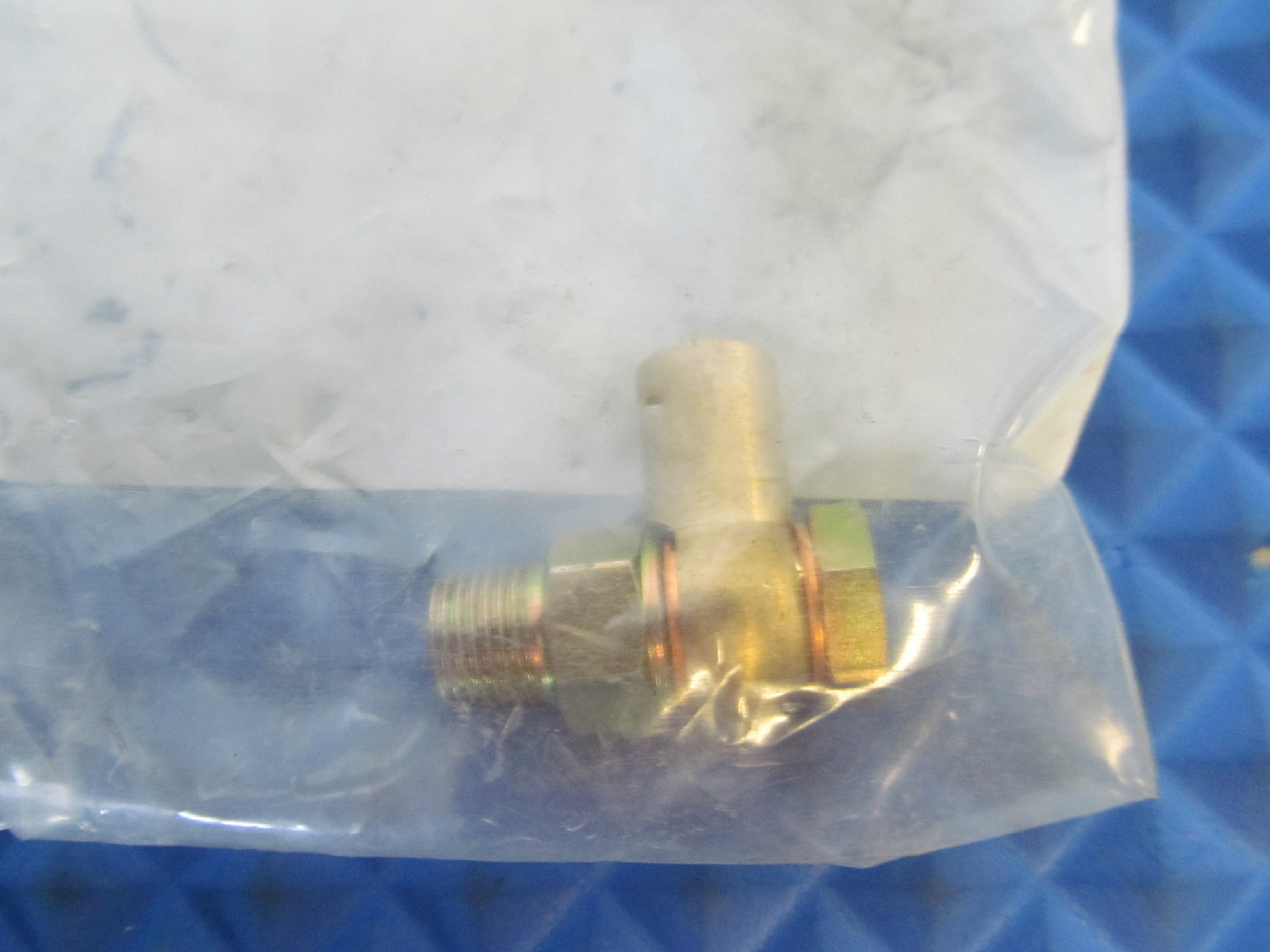 New SKF Vogel Elbow Lube Fitting DJ504-401-N71