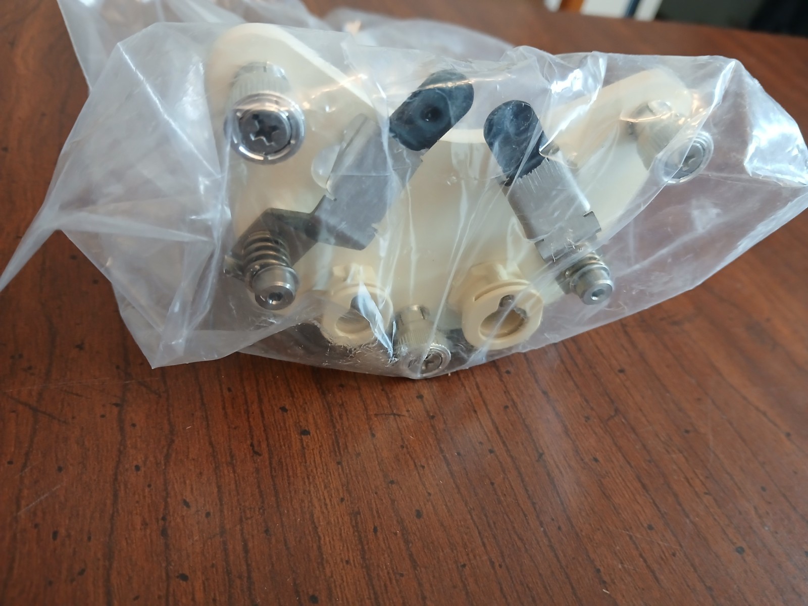 Siemens Advia Centaur XP Water Reservoir Manifold Assy P/N: 117115 -10315049 New