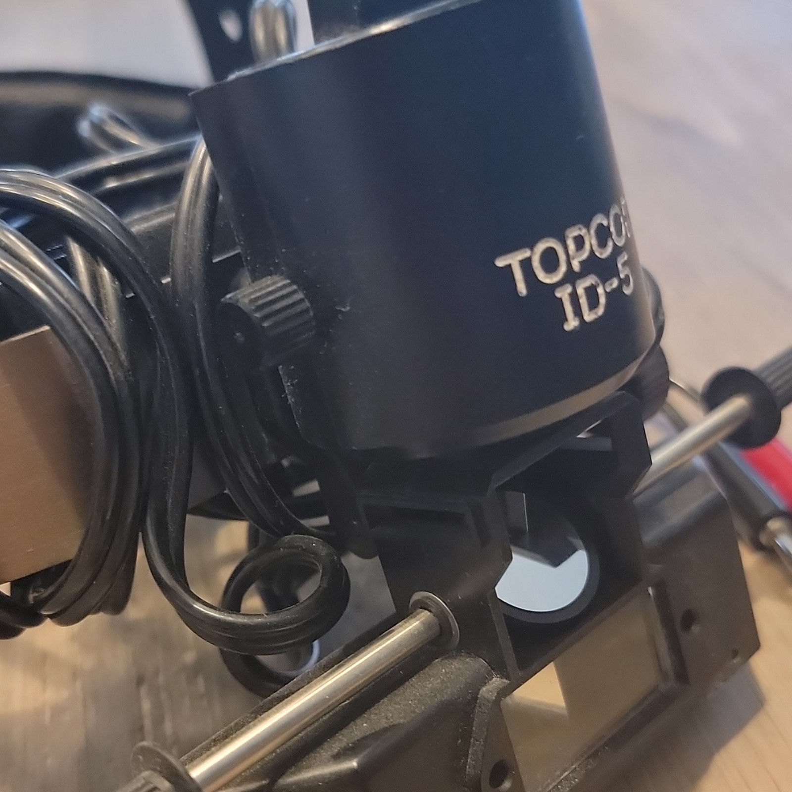 Topcon ID-5 Indirect Ophthalmoscope Headset Ophthalmology Diagnostic Equipment