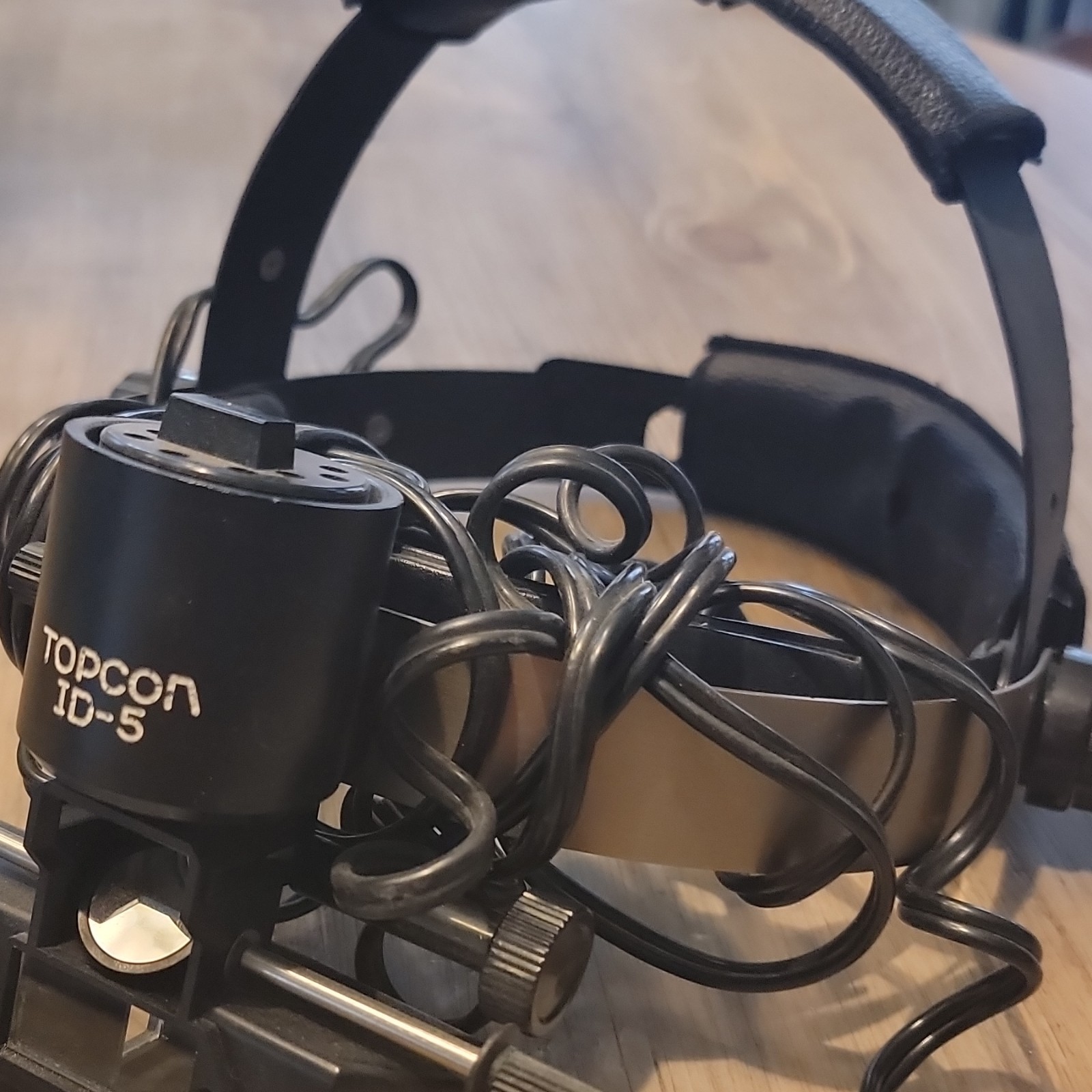 Topcon ID-5 Indirect Ophthalmoscope Headset Ophthalmology Diagnostic Equipment