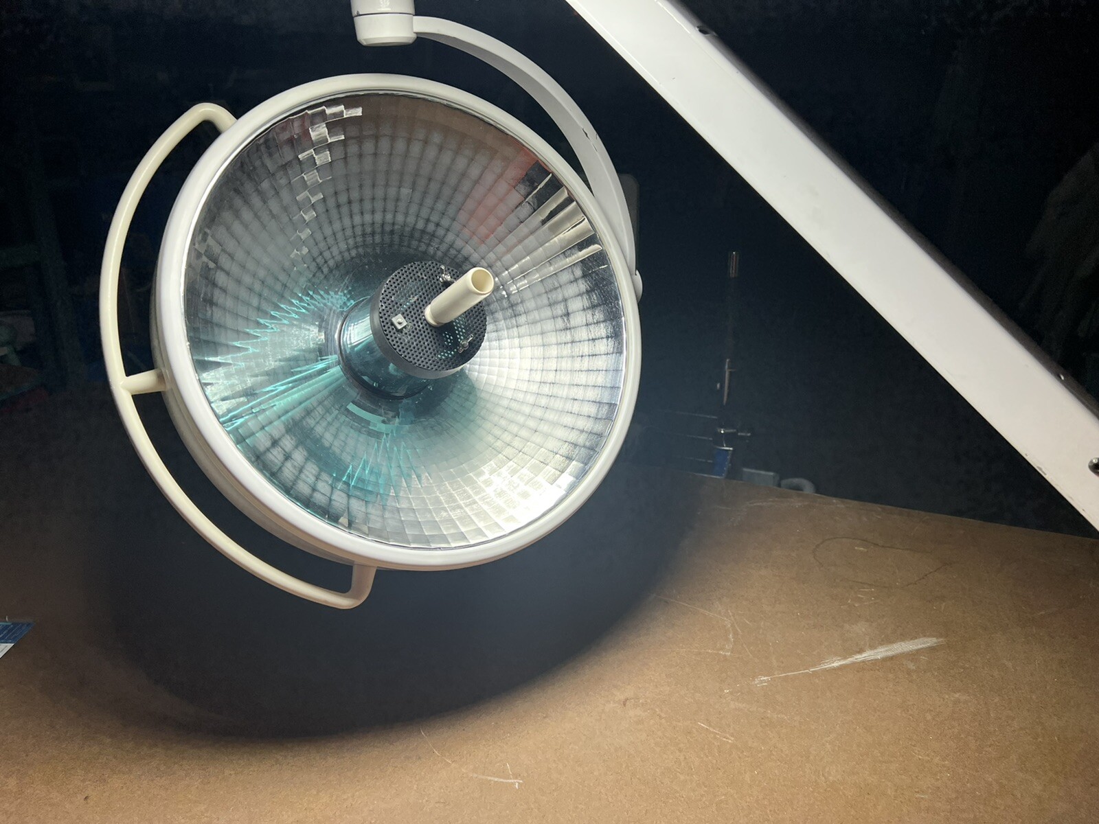 fed Medical mod FMI 301 cnx Surgical lamp