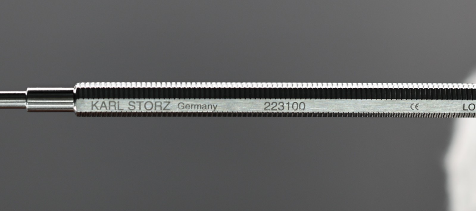 Storz 223100 Round Knife, 2.5mm x 3.5mm Blade, Straight, 6.25″