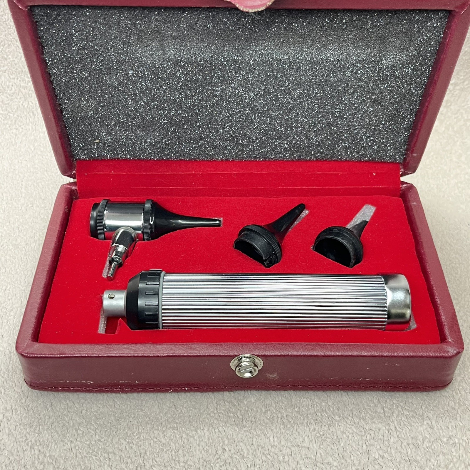 Vintage Otoscope/Ophthalmoscope Set in Vinyl Case-Red/Black-Doctor-Vtg-Collector