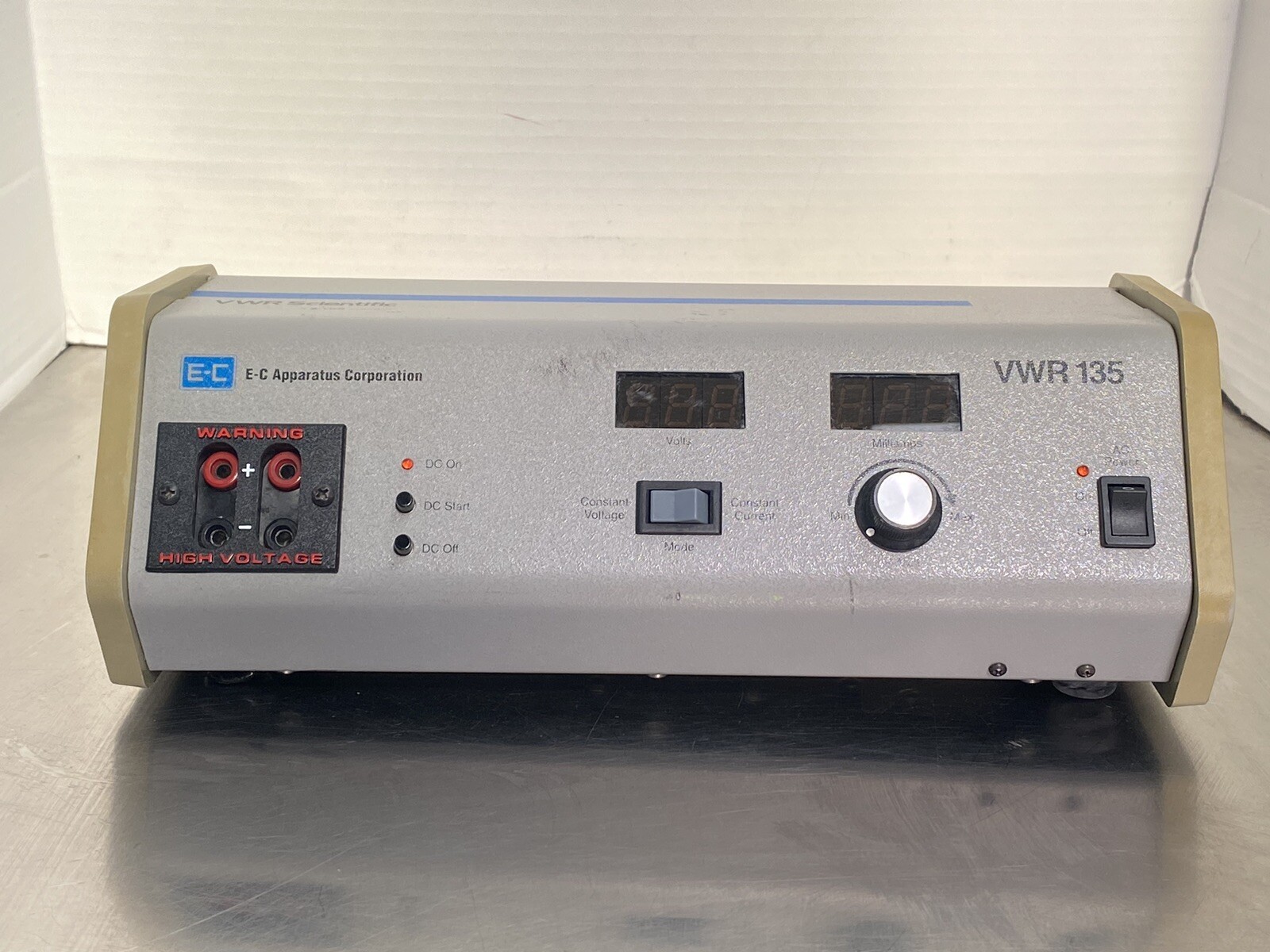 VWR Scientific E-C Apparatus Corp VWR 135 Electrophoresis Power Supply