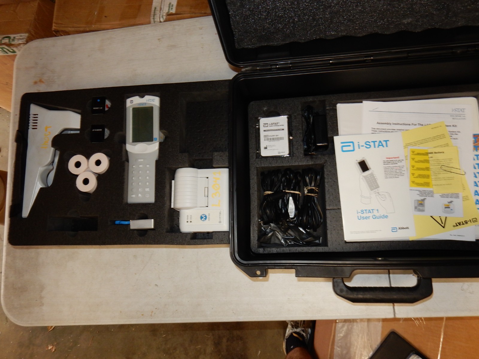 Abbott i-STAT 1 300 Chemistry Analyzer System Complete Set