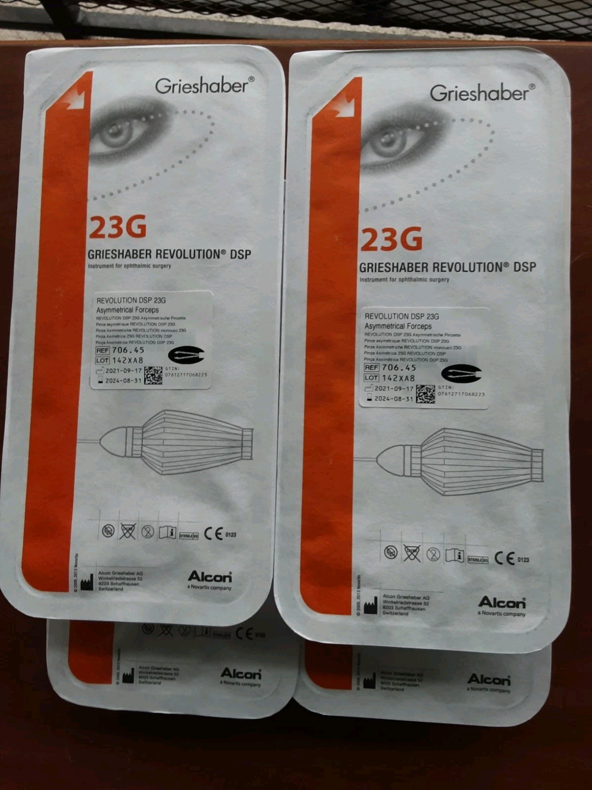 Alcon 706.45 Grieshaber Revolution DSP 23G asymmetrical Forceps, Exp 2024/08.