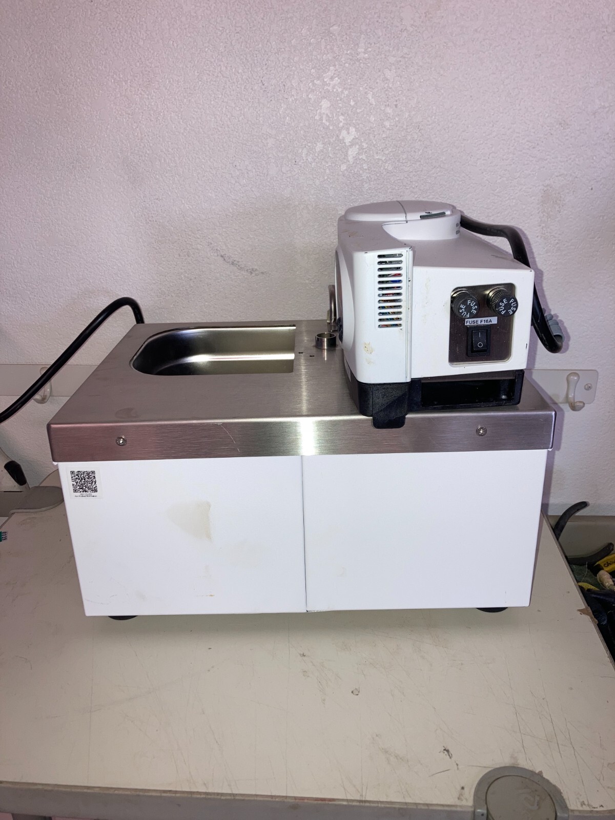 5-Liter Cole Parmer WBU-250-5 Water Bath with IC-300 High-Stability Heater