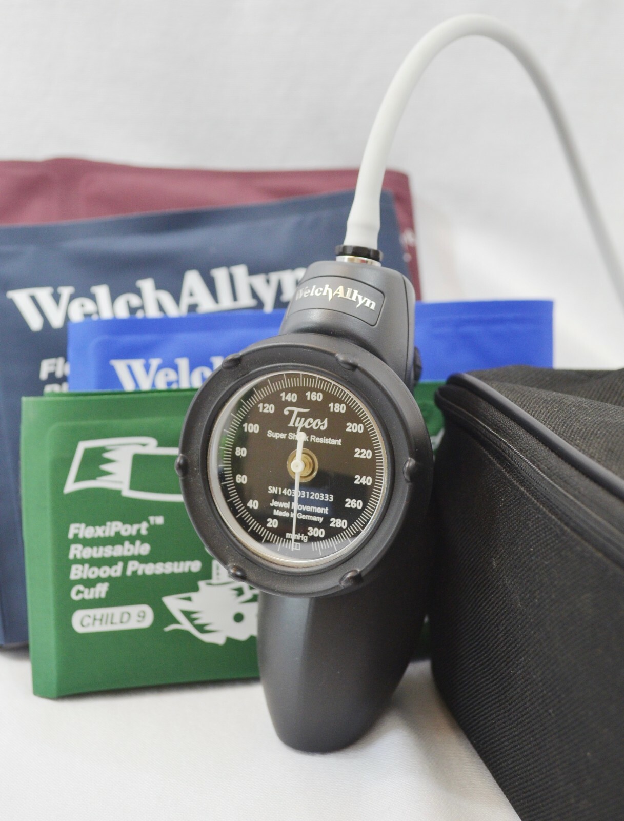 Welch Allyn DS58-MC Sphygmomanometer Aneroid Durashock Hand Multi Cuff Gauge