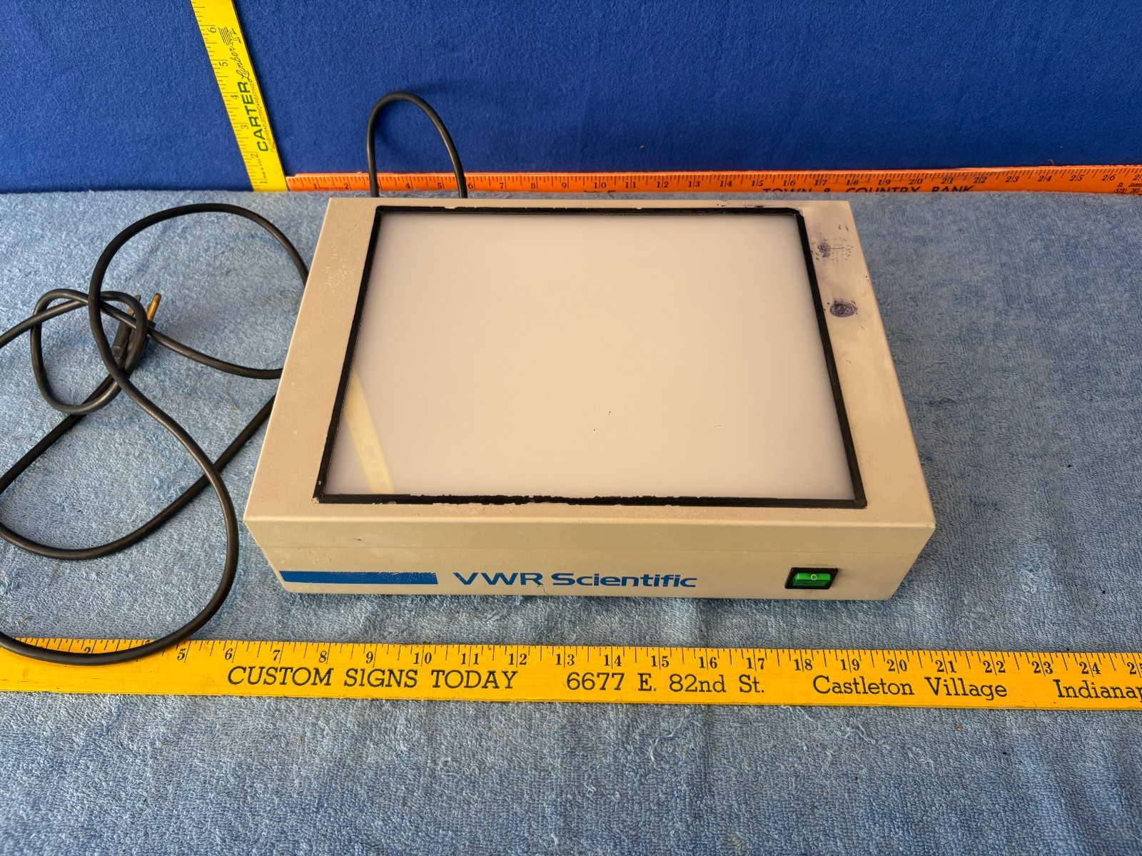 VWR Scientific TW-26 Light Transilluminator