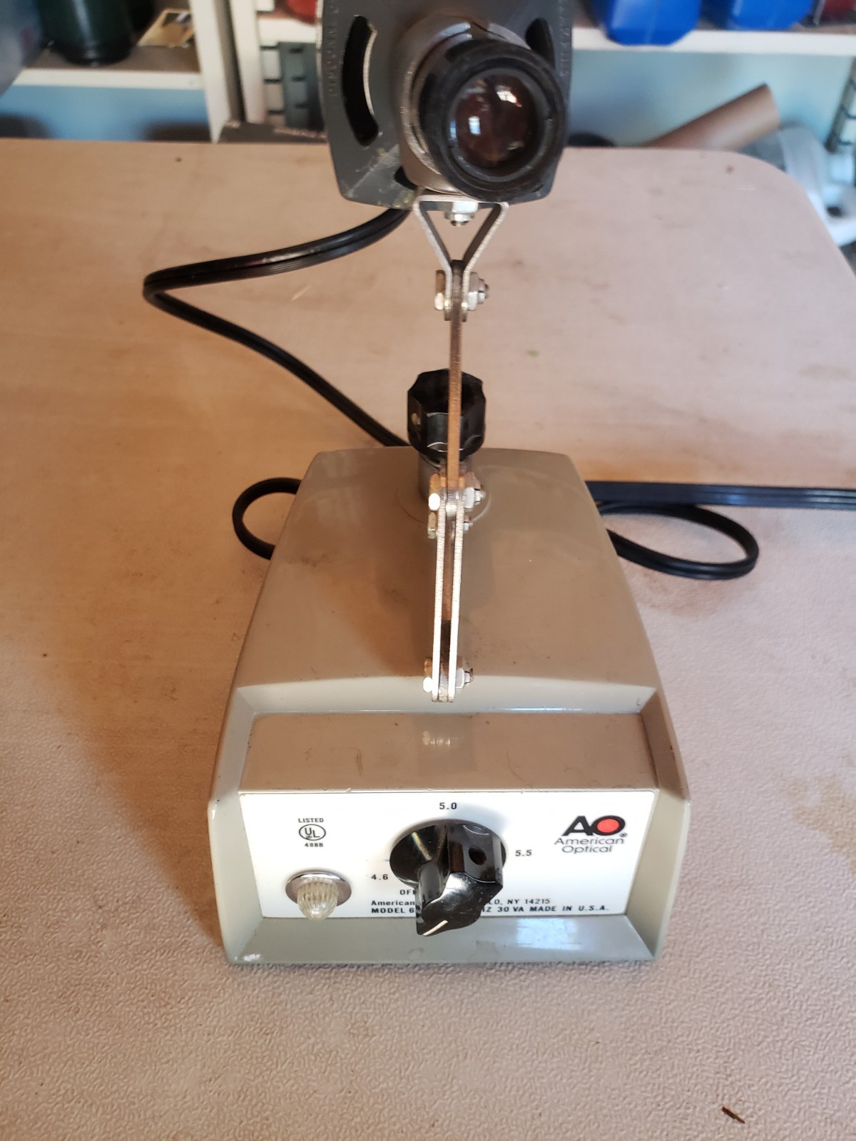 American Optical Model 655, 115V, 60HZ with Microscope Light Source Transformer