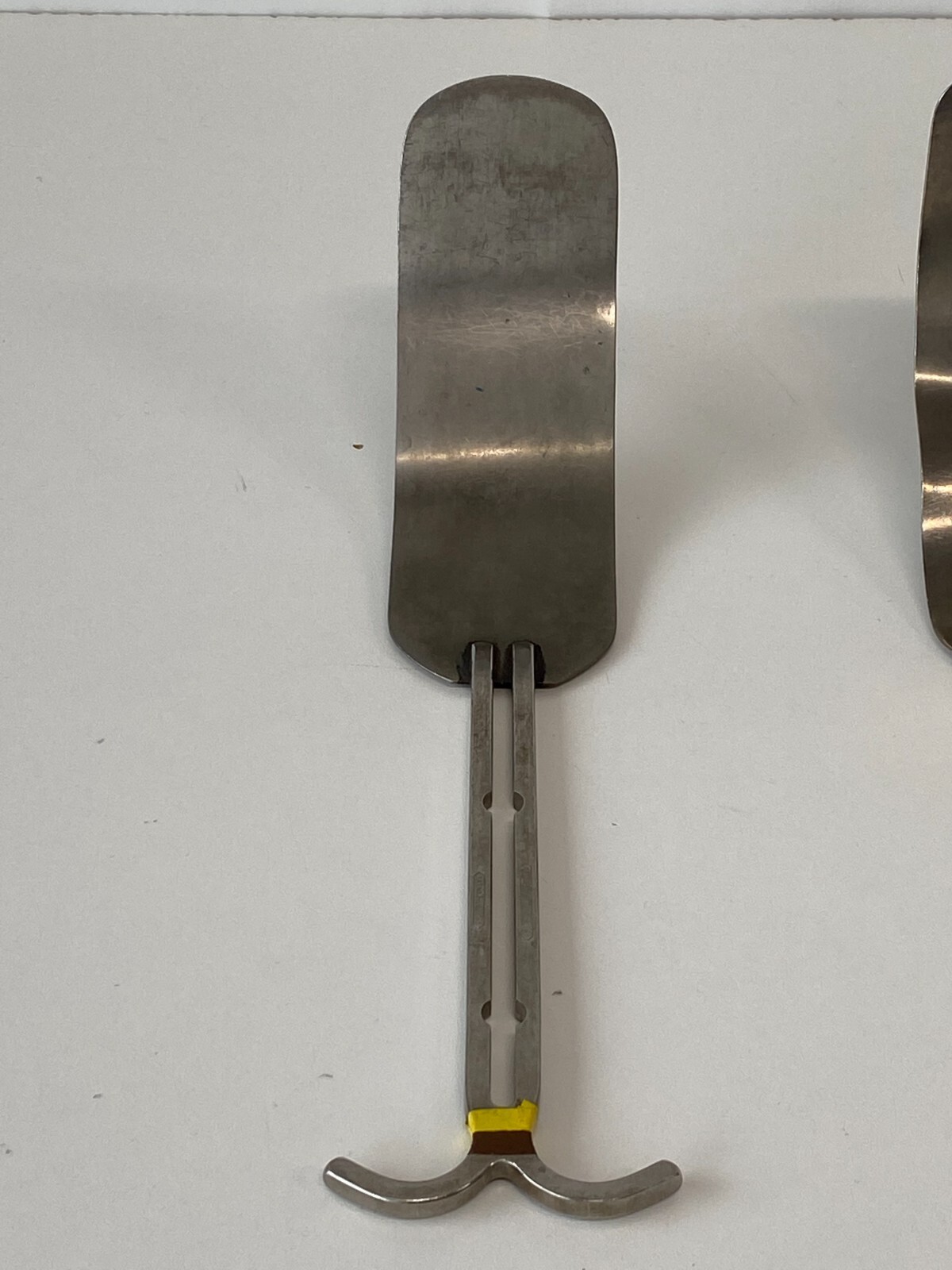 L26: Lot of 2 Grieshaber 2-693-795 Balfour Retractor