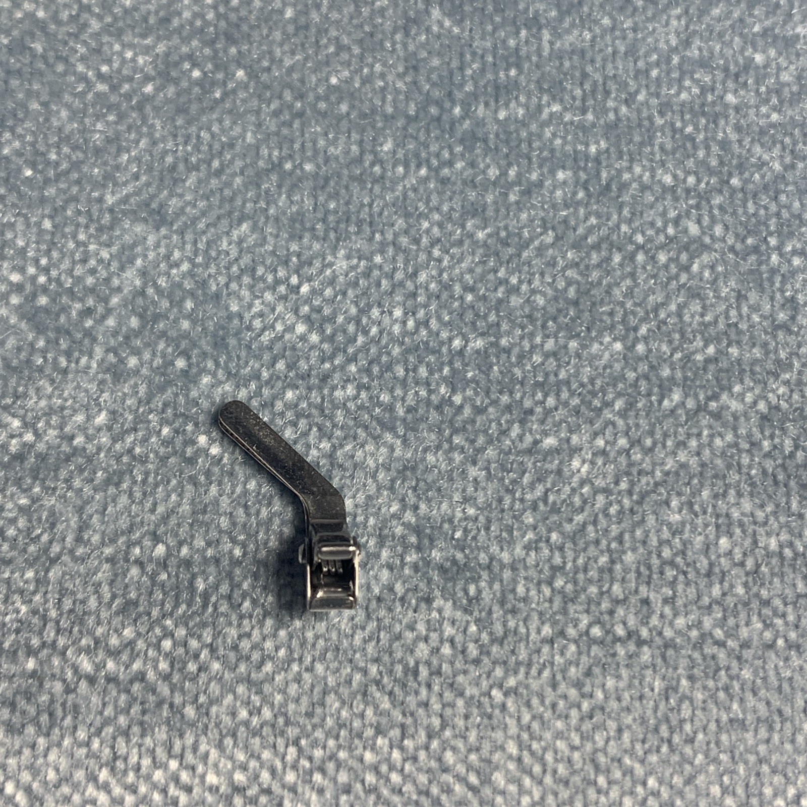 Microvascular Clamp Angled Serrated Unbranded