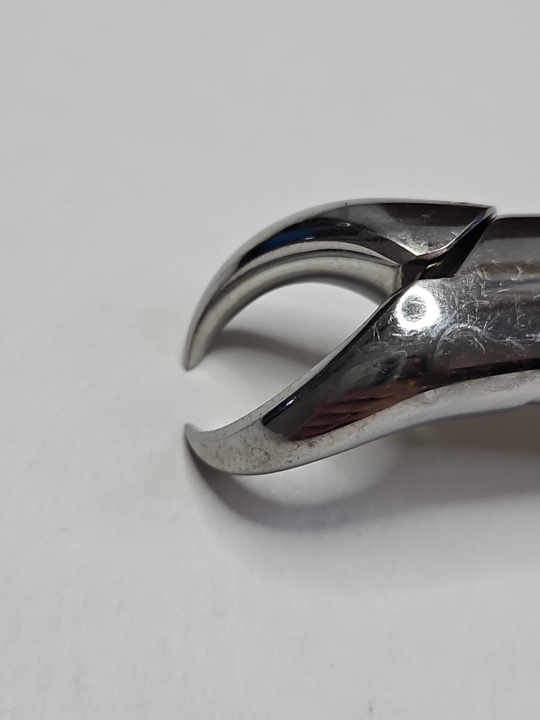 Hu-Friedy 23 Extracting Forceps