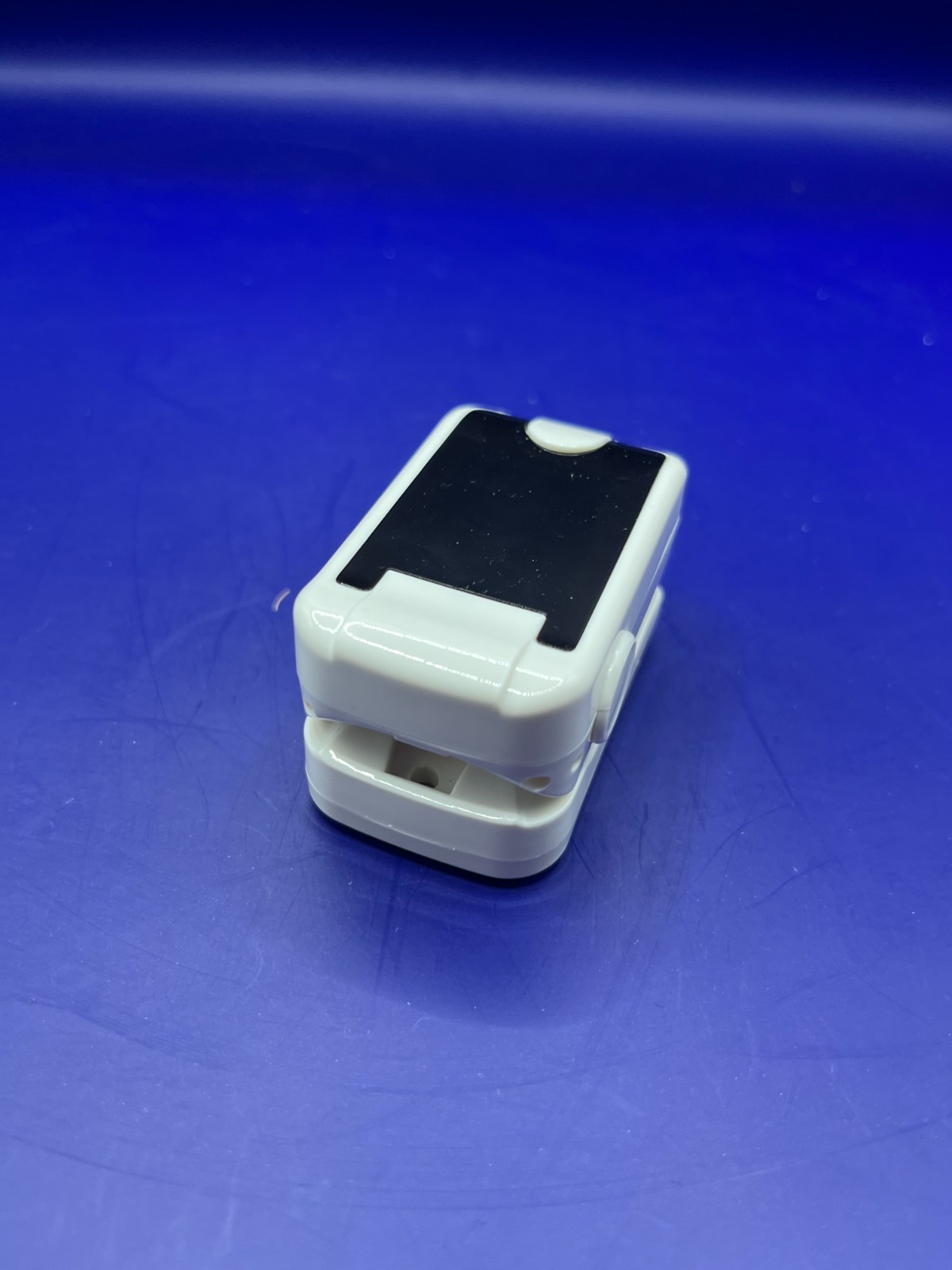 Portable Finger Pulse Oximeter SpO2 Blood Oxygen Heart Rate Meter LCD Monitor