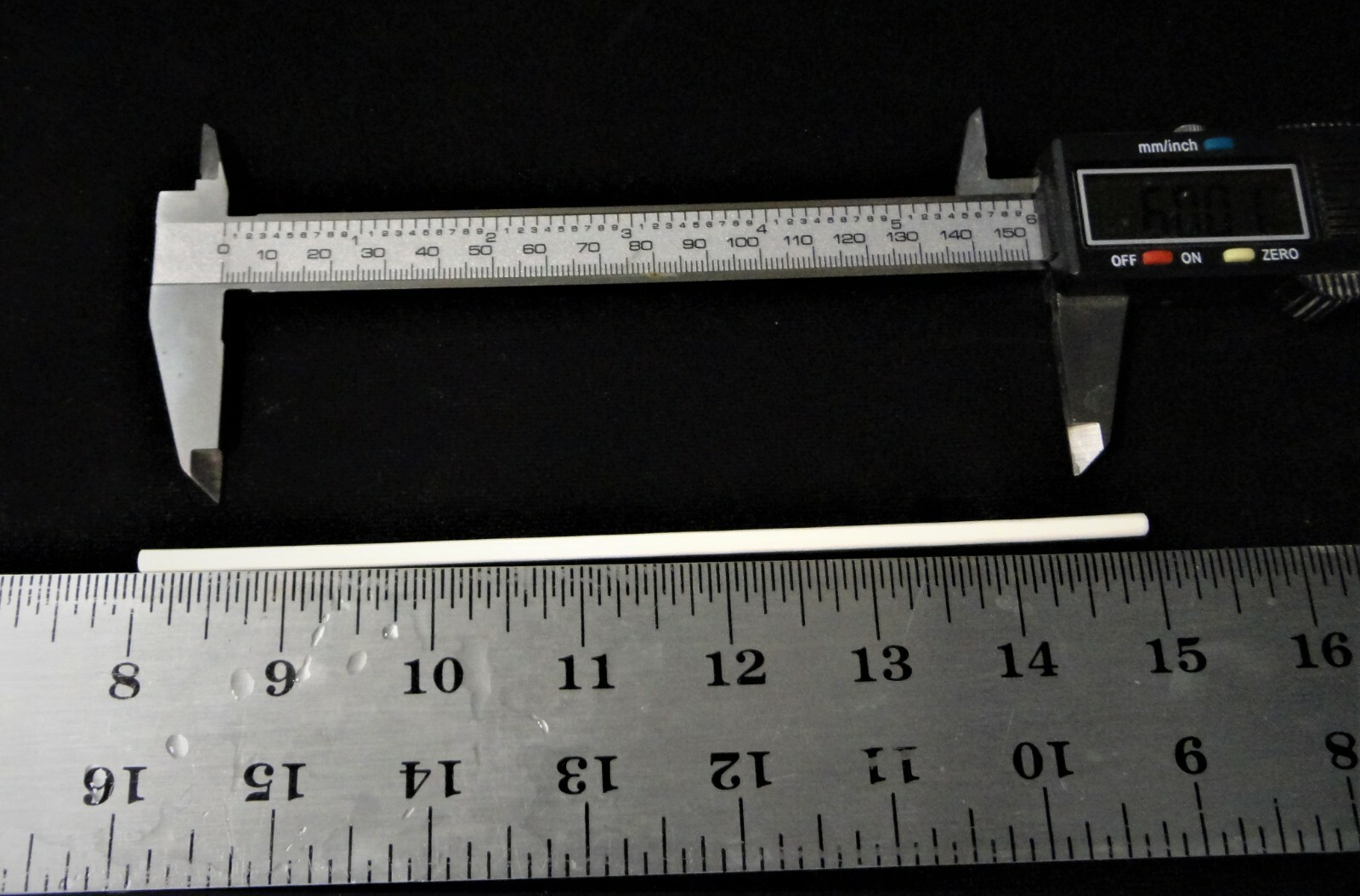 99.8% HIGH PURITY ALUMINA CERAMIC ROD 6.875″ L. x 0.1575″ (4.00 mm) D. No. 267