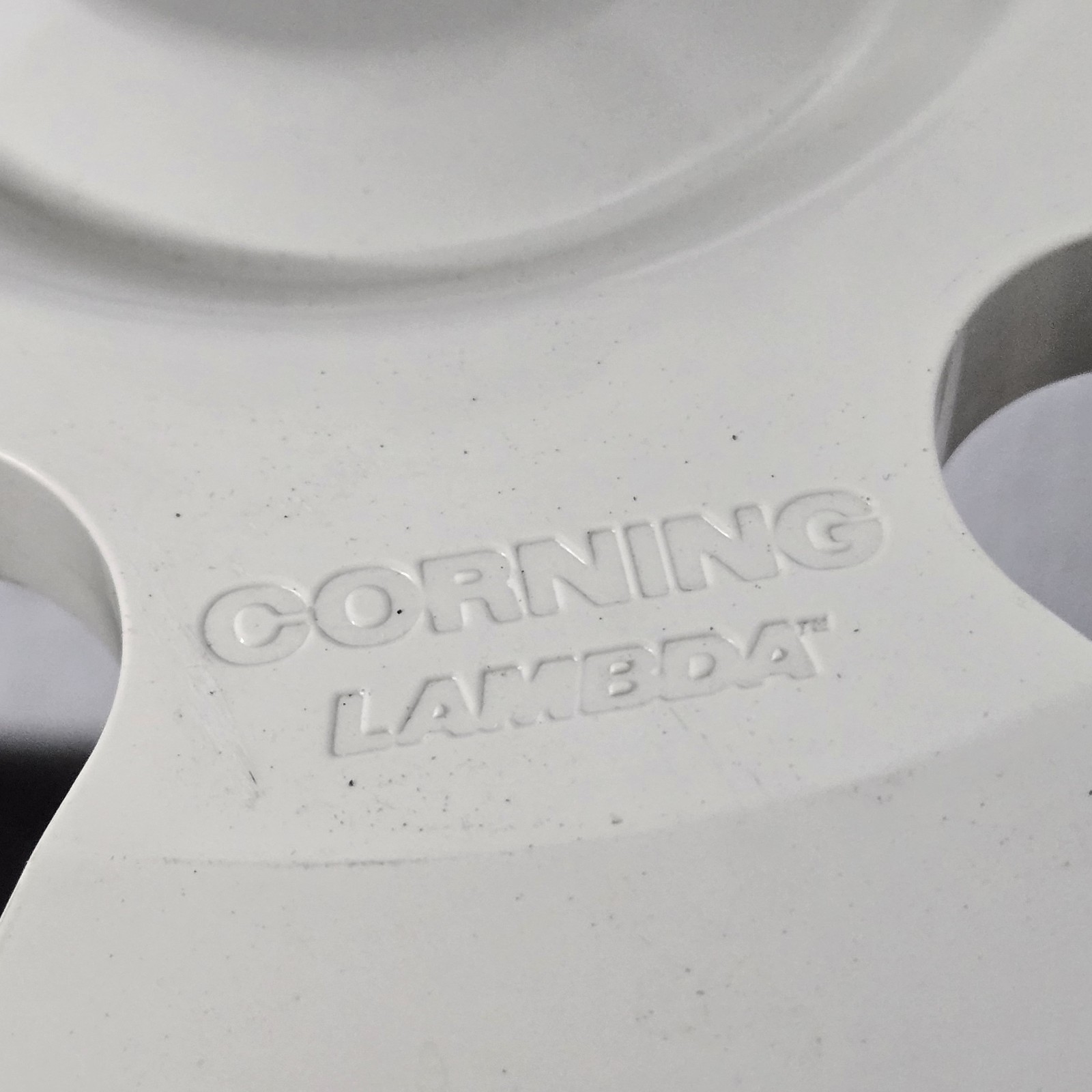 Corning Lambda Carousel Stand For 6 Pipettes – White Aluminum Base w/Plastic Top