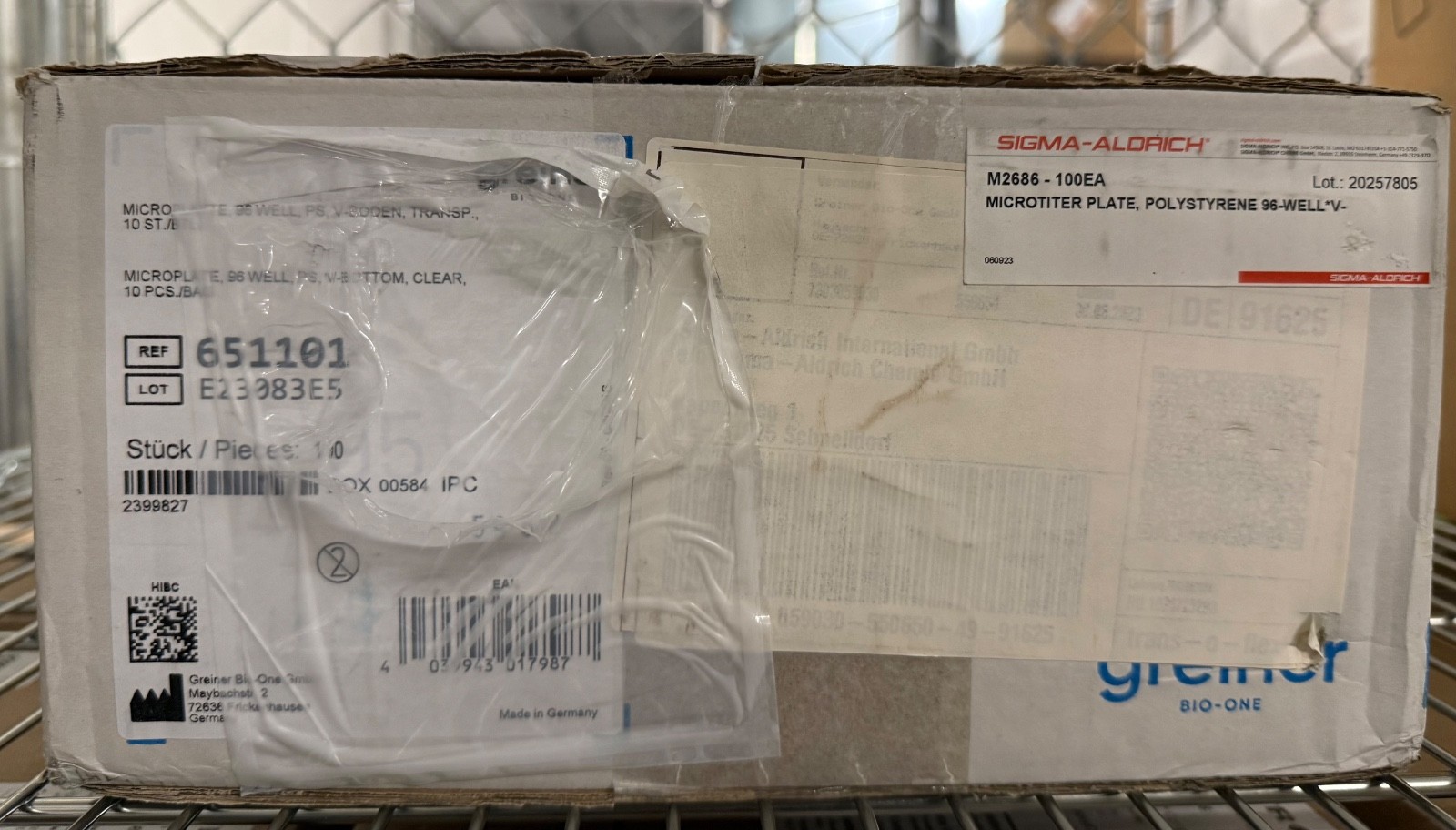 Greiner 96 well plates, polystyrene, V-bottom, clear 651101