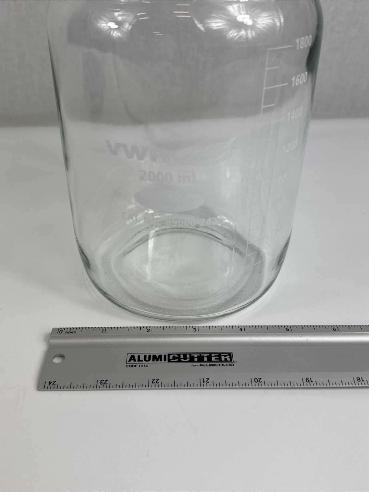 VWR NO. 89000-242 2000mL GL45 Round Media Storage Bottle Flask Culture