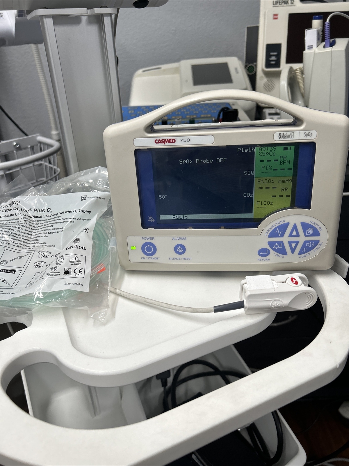 Casmed 750 Masimo Set Capnograph Oximeter portable patient ready