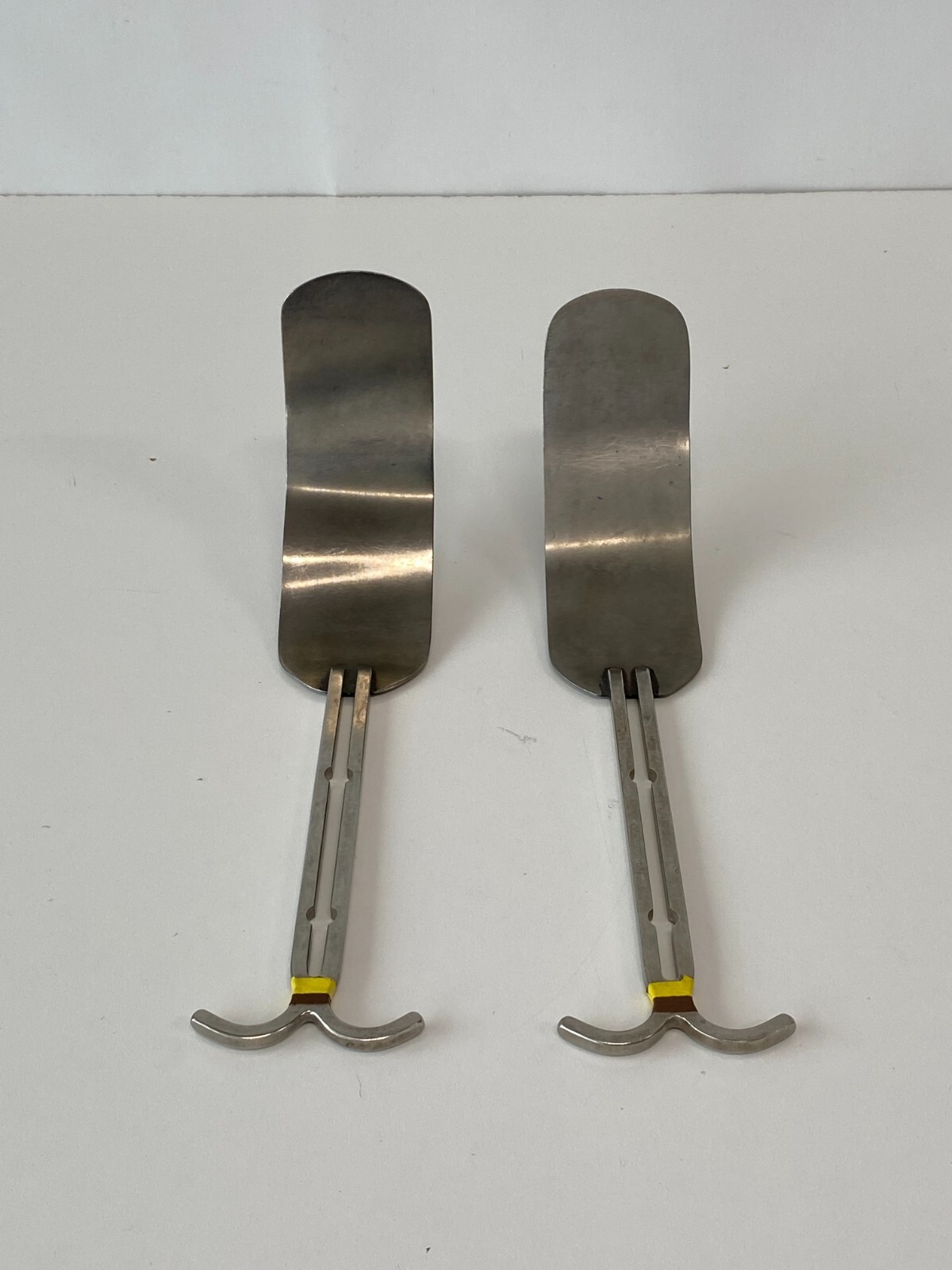 L26: Lot of 2 Grieshaber 2-693-795 Balfour Retractor