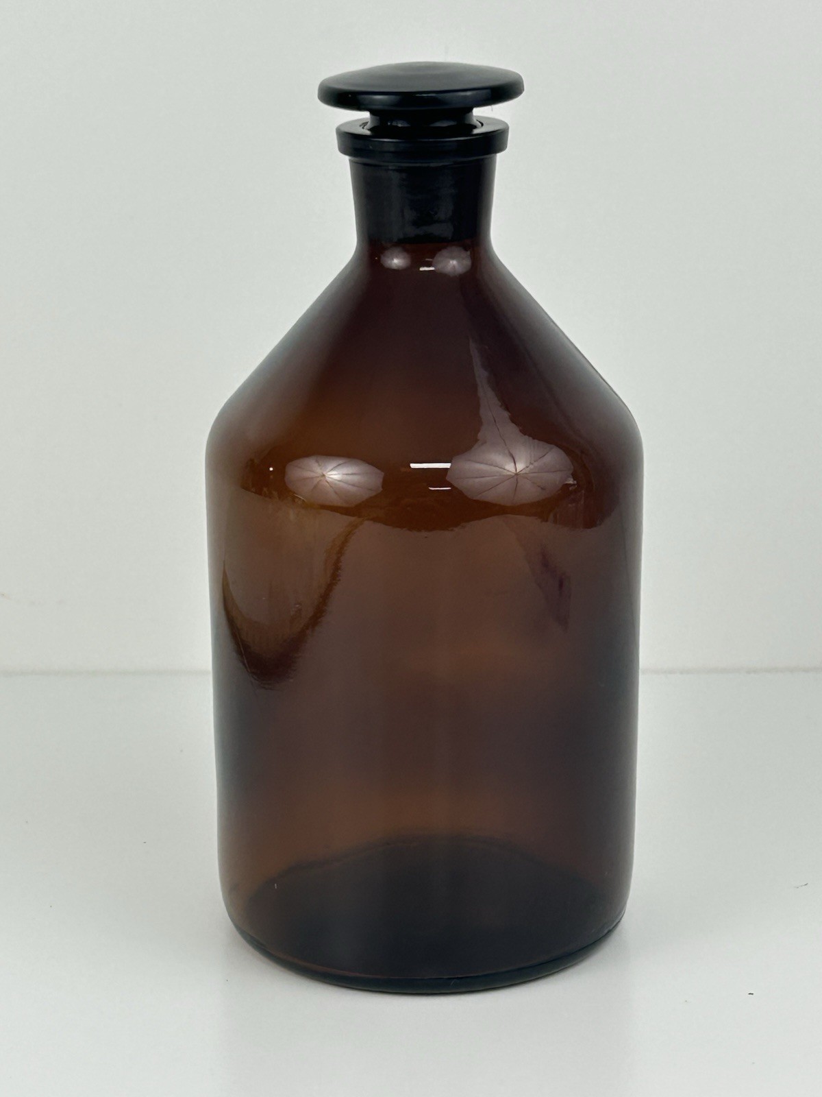 Vintage Wheaton Amber Glass Reagent Bottle With Glass Stopper Made In USA
