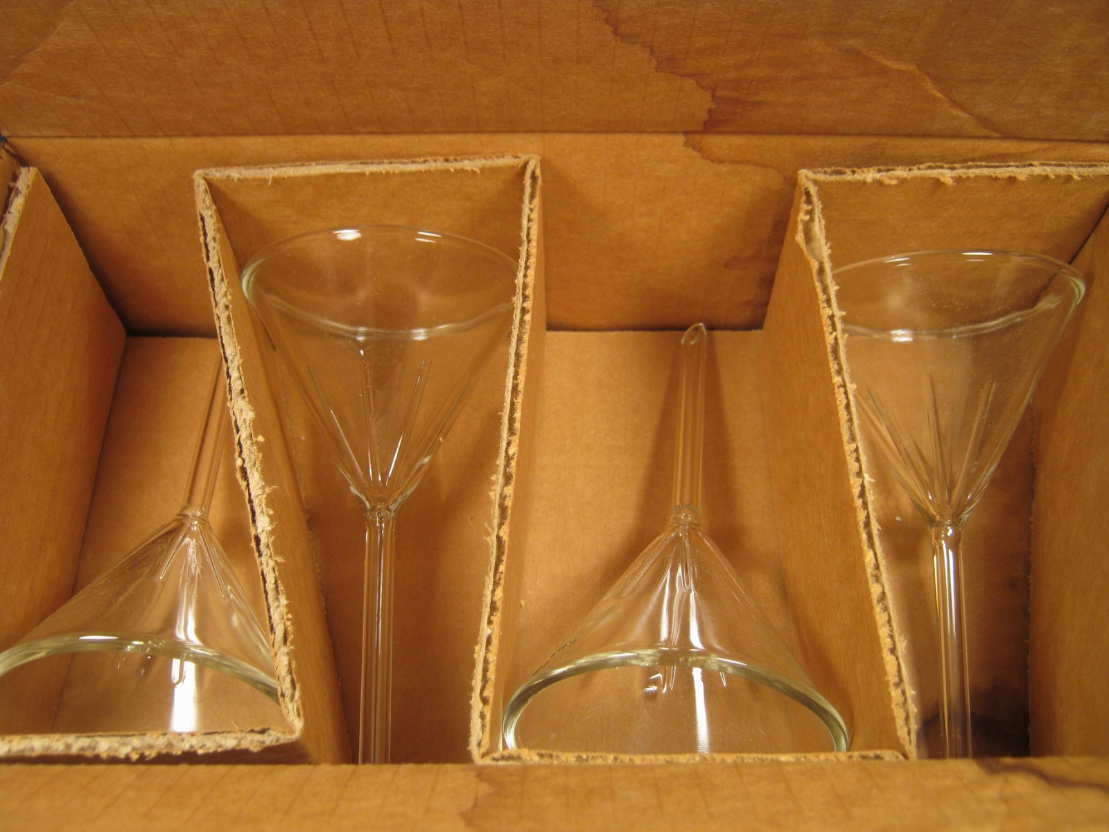 PYREX 75 MM GLASS FUNNELS X10 NEW OLD STOCK FREE SHIPPING