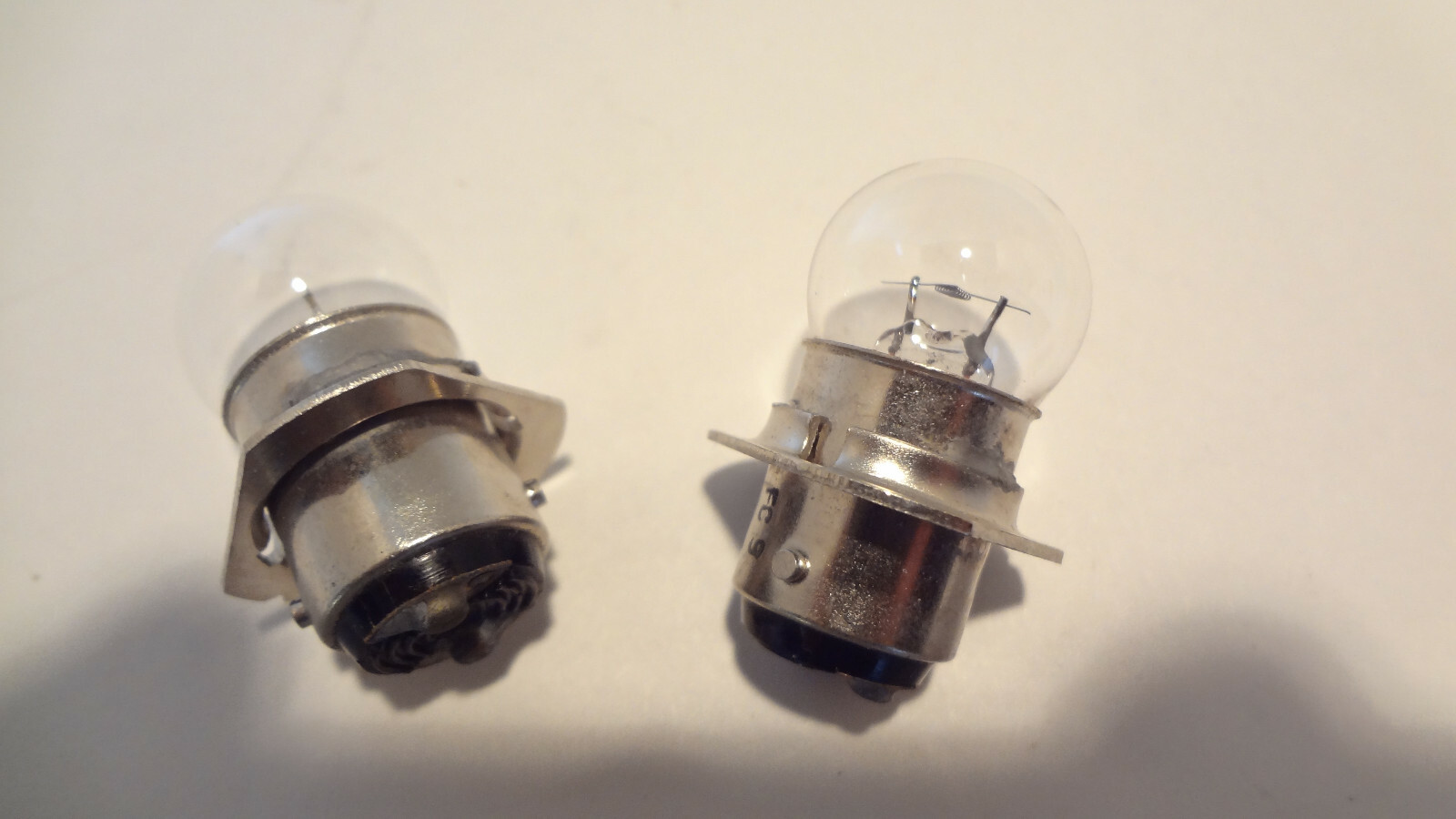 NIKON #77910 BULB 6 VOLT 15 WATT TRIANGLE BASE QTY (2) NEW