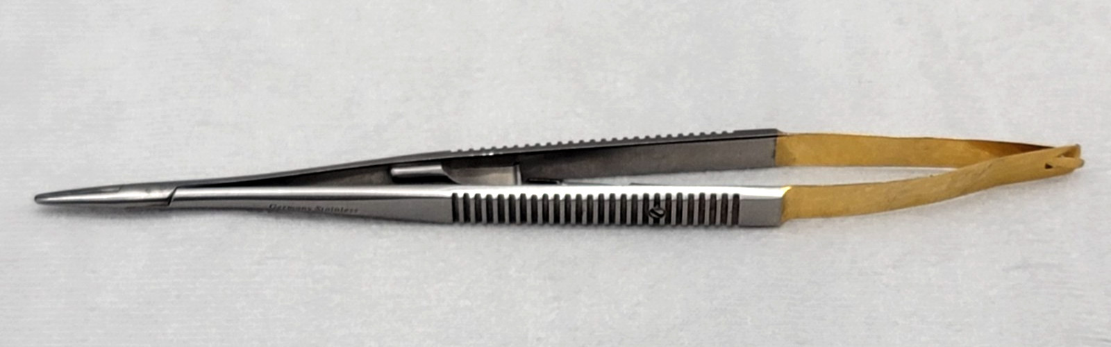 Castroviejo Needle Holder Carbide Bite Smooth Straight 7-1/4″ S121-288