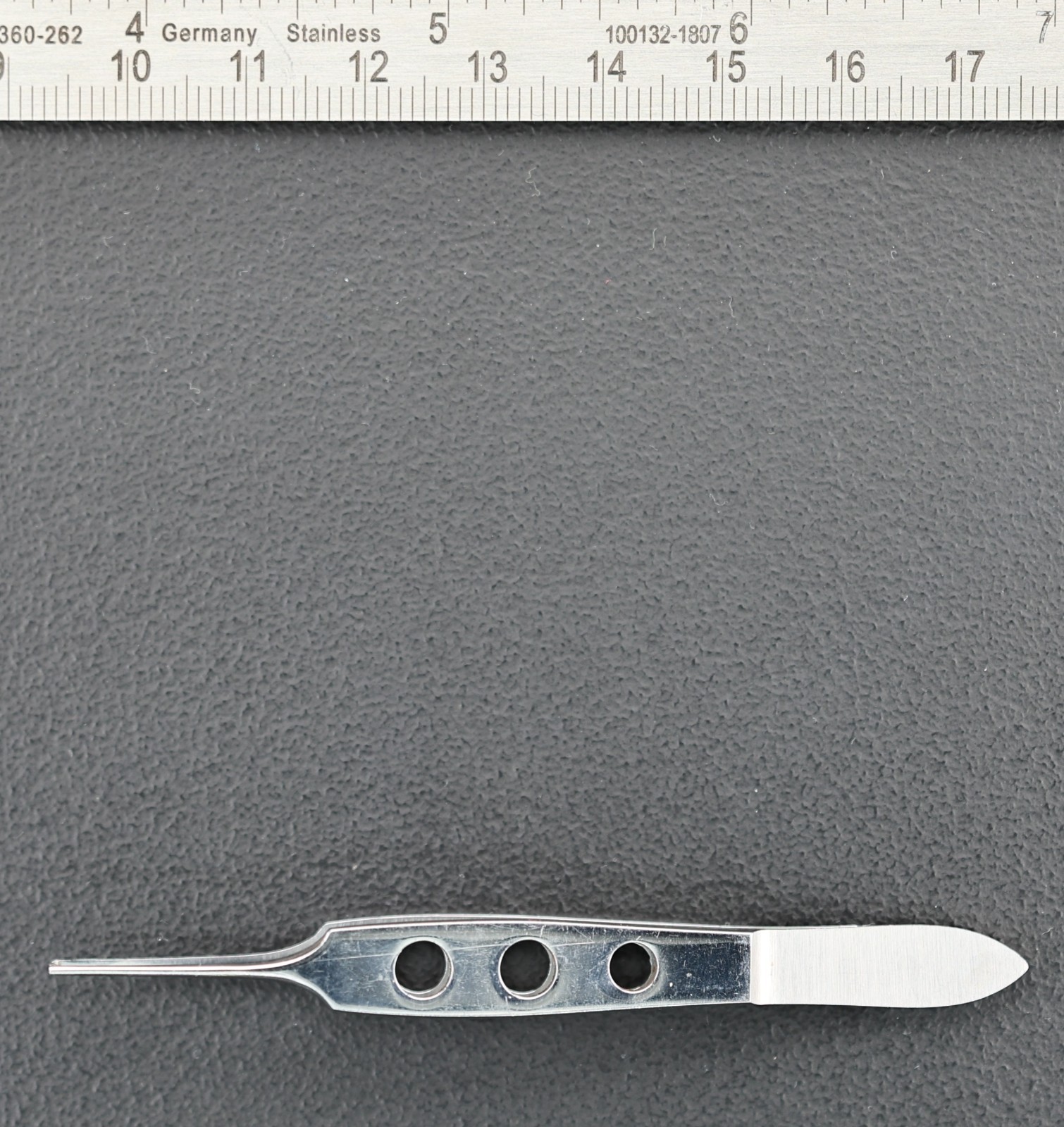 Storz E1500 Bishop-Harmon Tissue Forceps, Straight, Fine 1×2 Teeth, 85mm (3.3″)