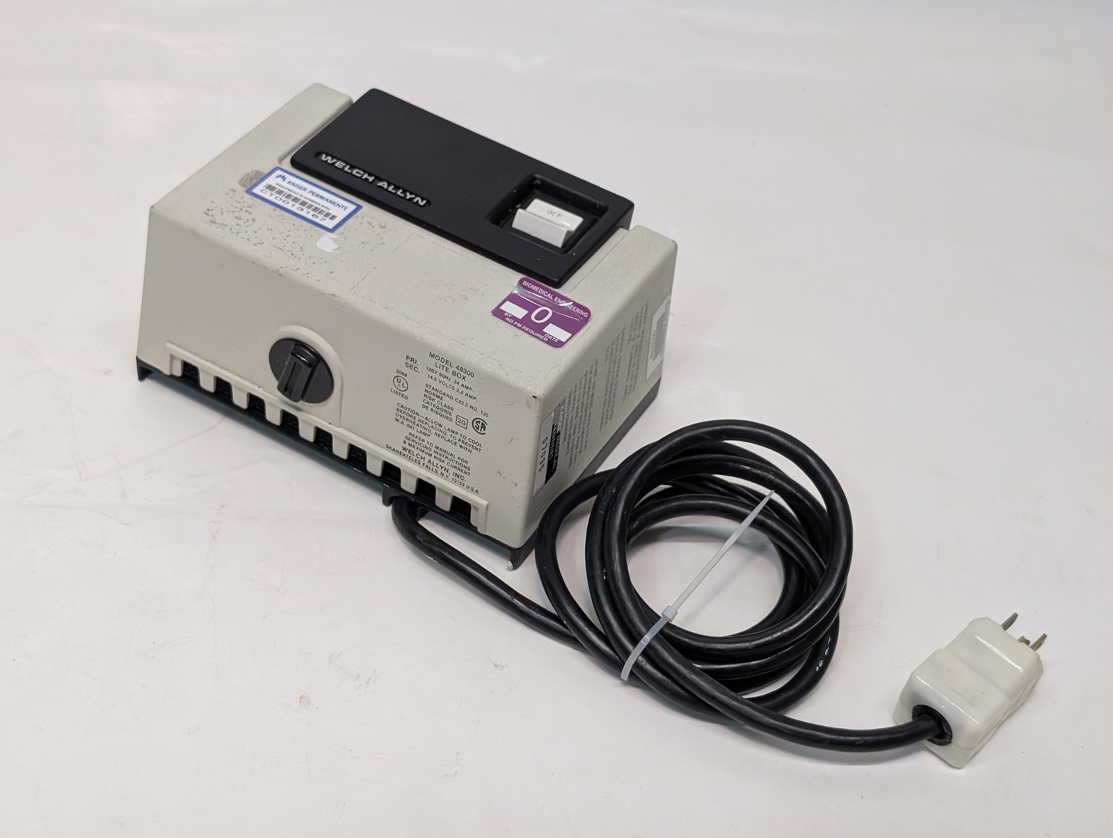 Welch Allyn 48300 Lite Box Illuminator 120V medical as shown in pictures