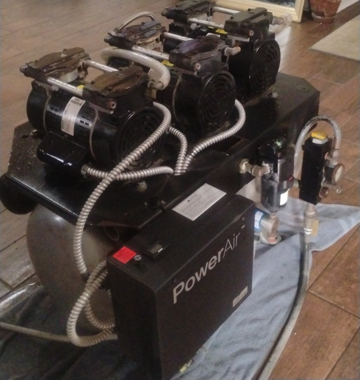MIDMARK P32 dental compressor