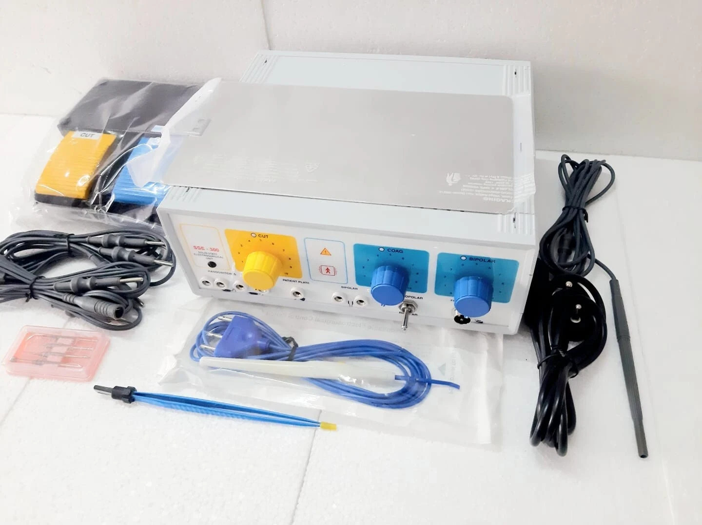 New Electrosurgica l Machine 300W Solid State Electric surge Analog 110V 220V**