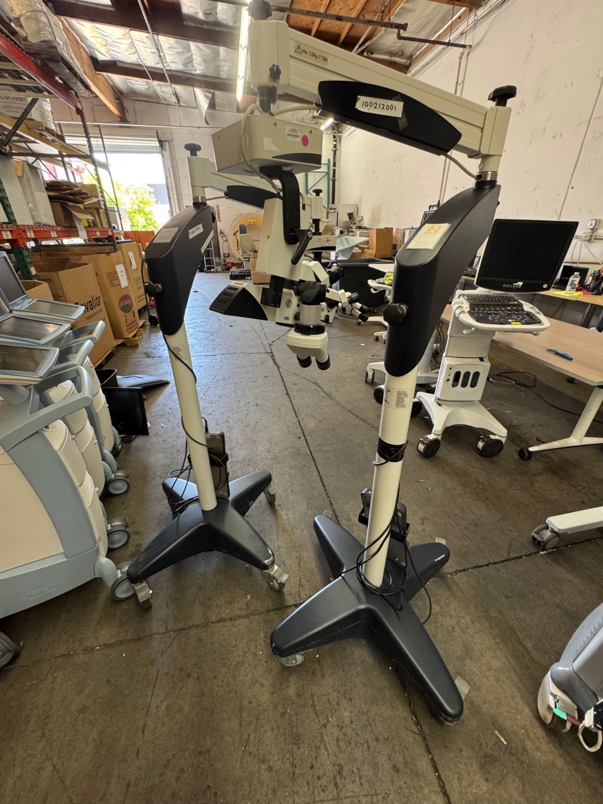 Leica M220 F12 Ophthalmic Surgical Microscope