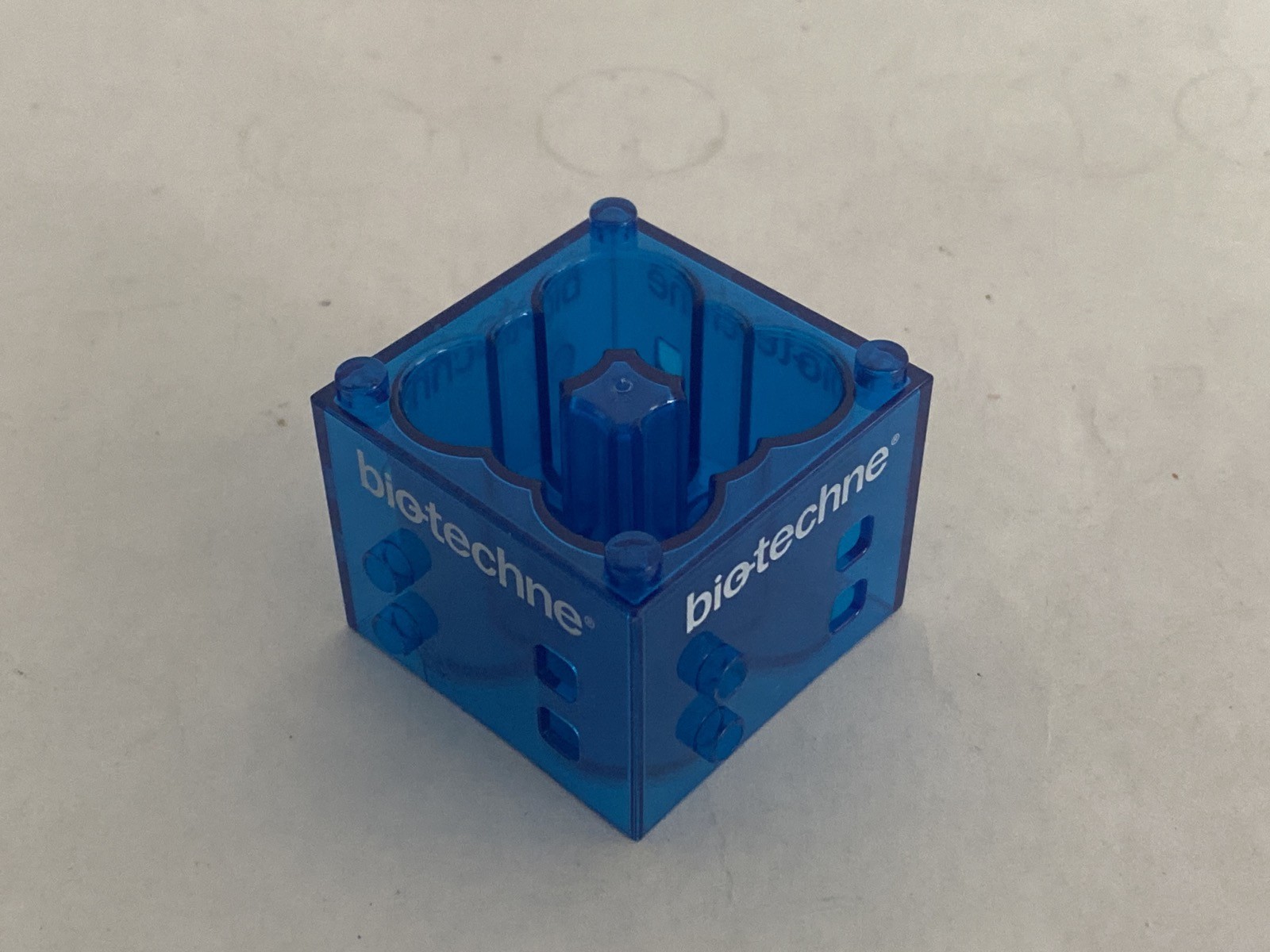 BIOTECHNE 4-Place Plastic Tube Holder Blue 14mm ID Holes 1-7/8” L x 1-7/8” W