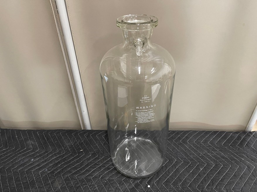 Corning 1595-2X PYREX 9.5L Solution Bottle with 72mm Tooled Neck