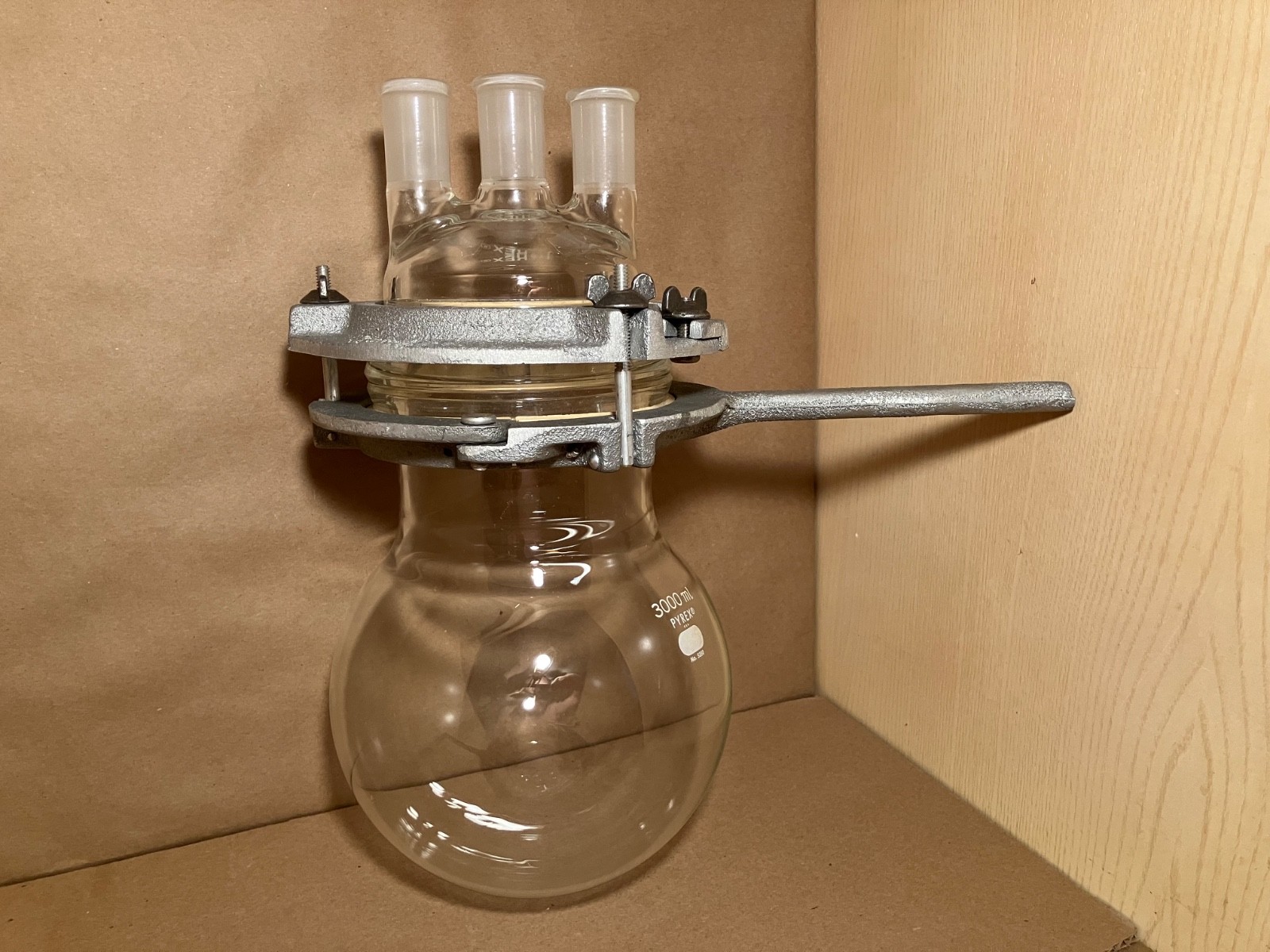 Pyrex Kontes 3000ml 2 Piece 3 Neck Flask & Handle