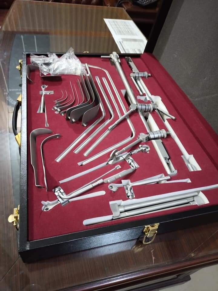 Professional Quality Thompson Retractor Complete Set Stainless Steel With Bag