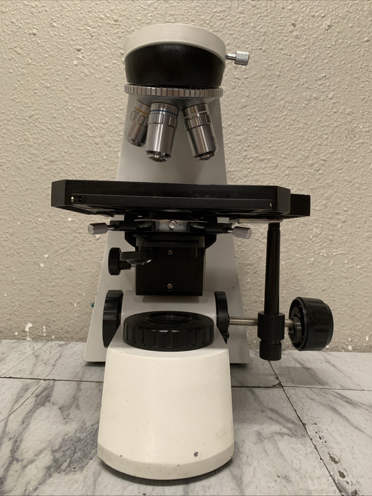 V203195 Microscope 110V 60Hz