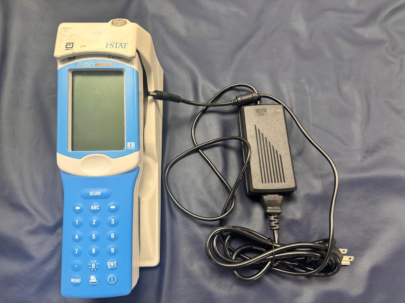 Abbott i-STAT 1 Wireless Blood Analyzer w/ Charger and Power Supply