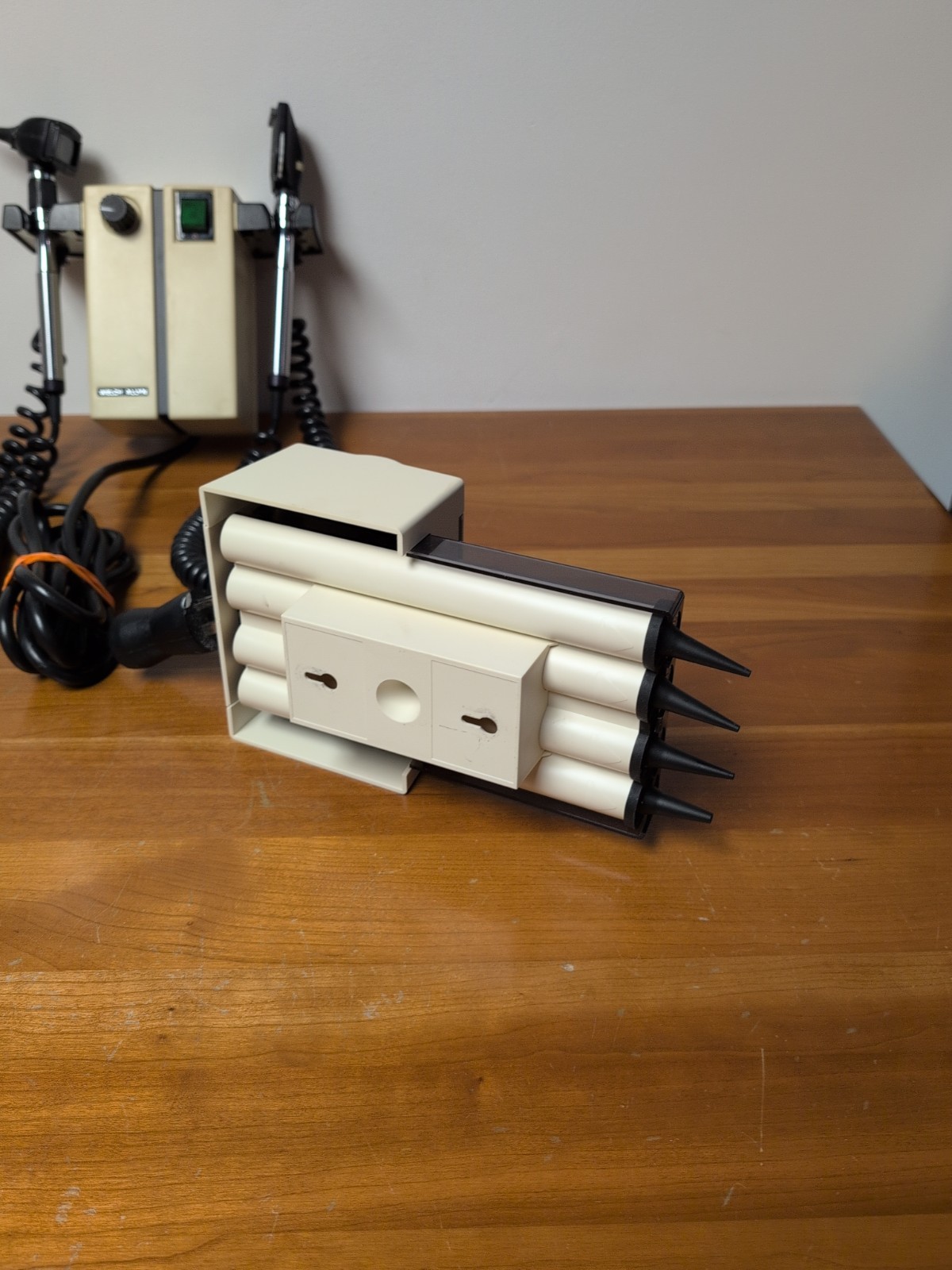 WELCH ALLYN 74710 SERIES WALL TRANSFORMER 120V-60Hz & KleenSpec Plus Dispenser