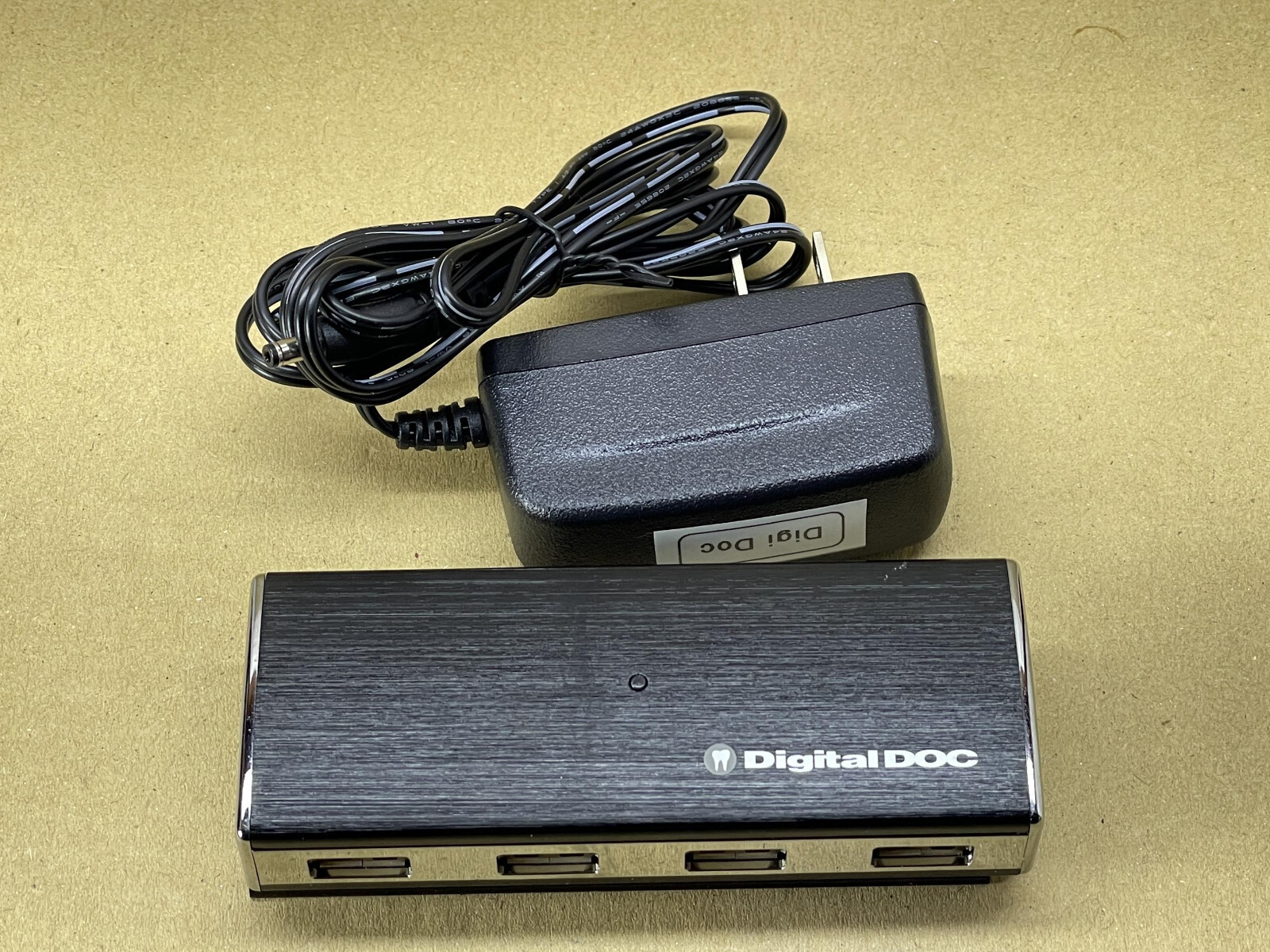 Digital DOC USB 2.0 Hub and Adaptor , Very Clean