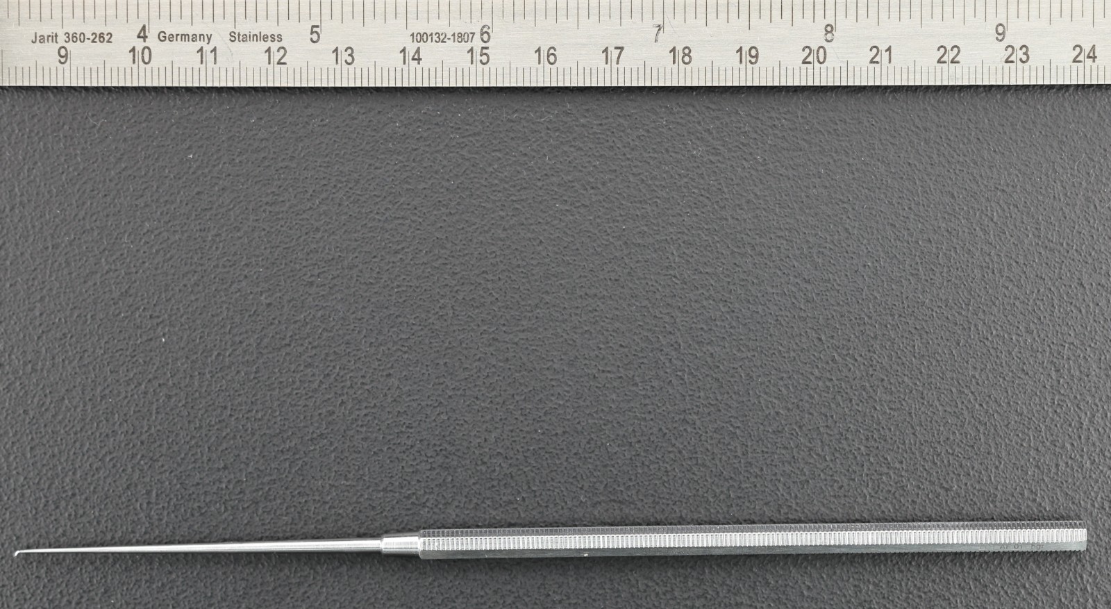 Storz 226810 Round Knife, 1mm Diameter Blade, Angled 45°, 6.25″