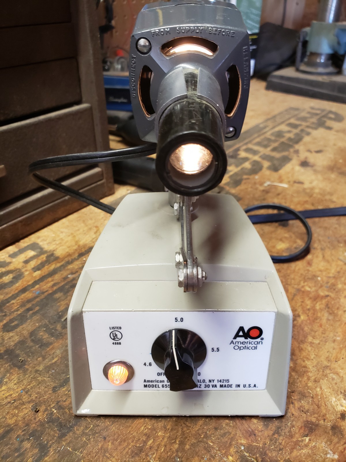 American Optical Model 655, 115V, 60HZ with Microscope Light Source Transformer