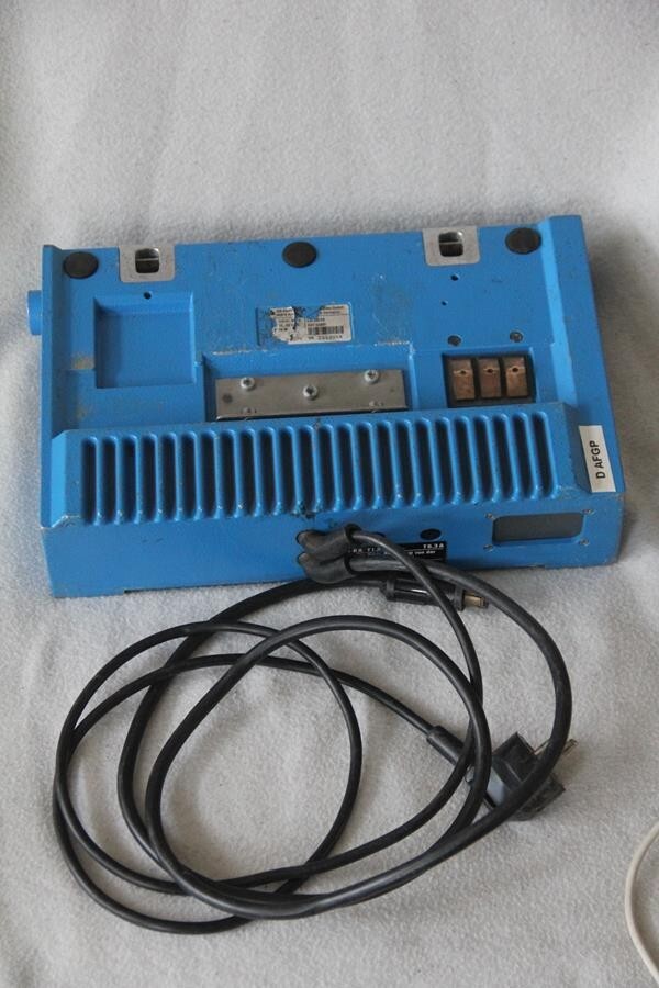 Genuine Corpuls 08/16 Charger 230VAC and 12-28DC plugs LK08/16 03200
