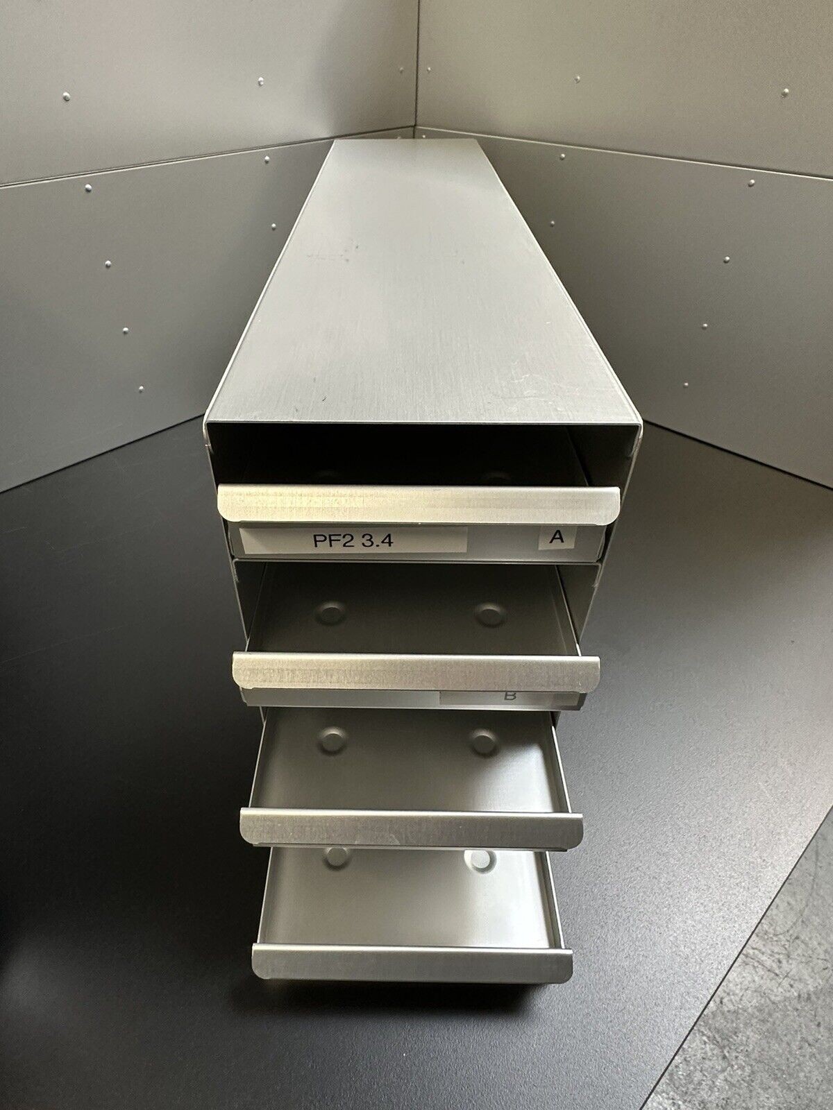 6 Eppendorf freezer racks for U410, CryoCube® F440/ F570, CryoCube® F740