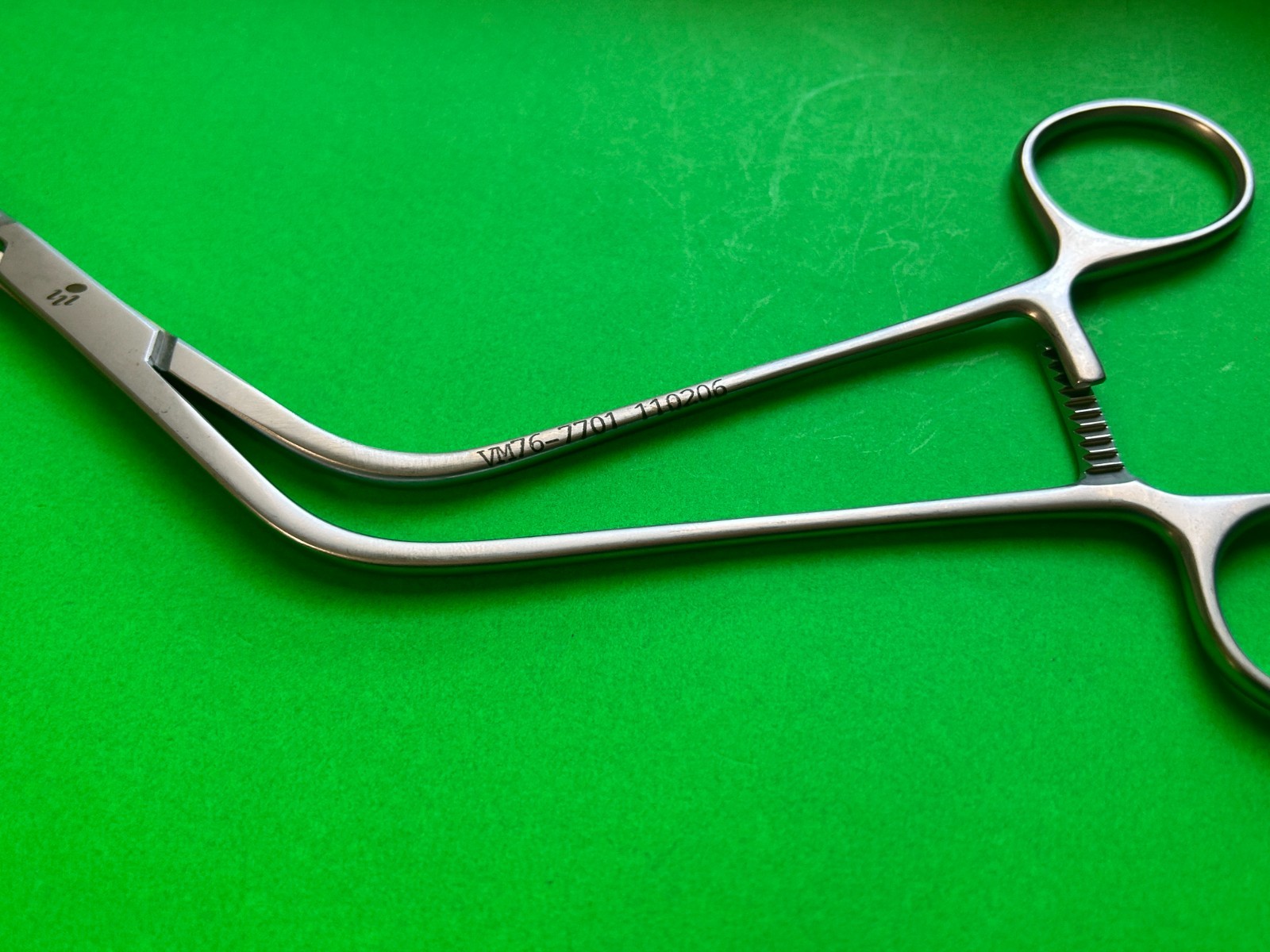 V. Mueller VM76-7701 Cardiovascular Angled Forceps