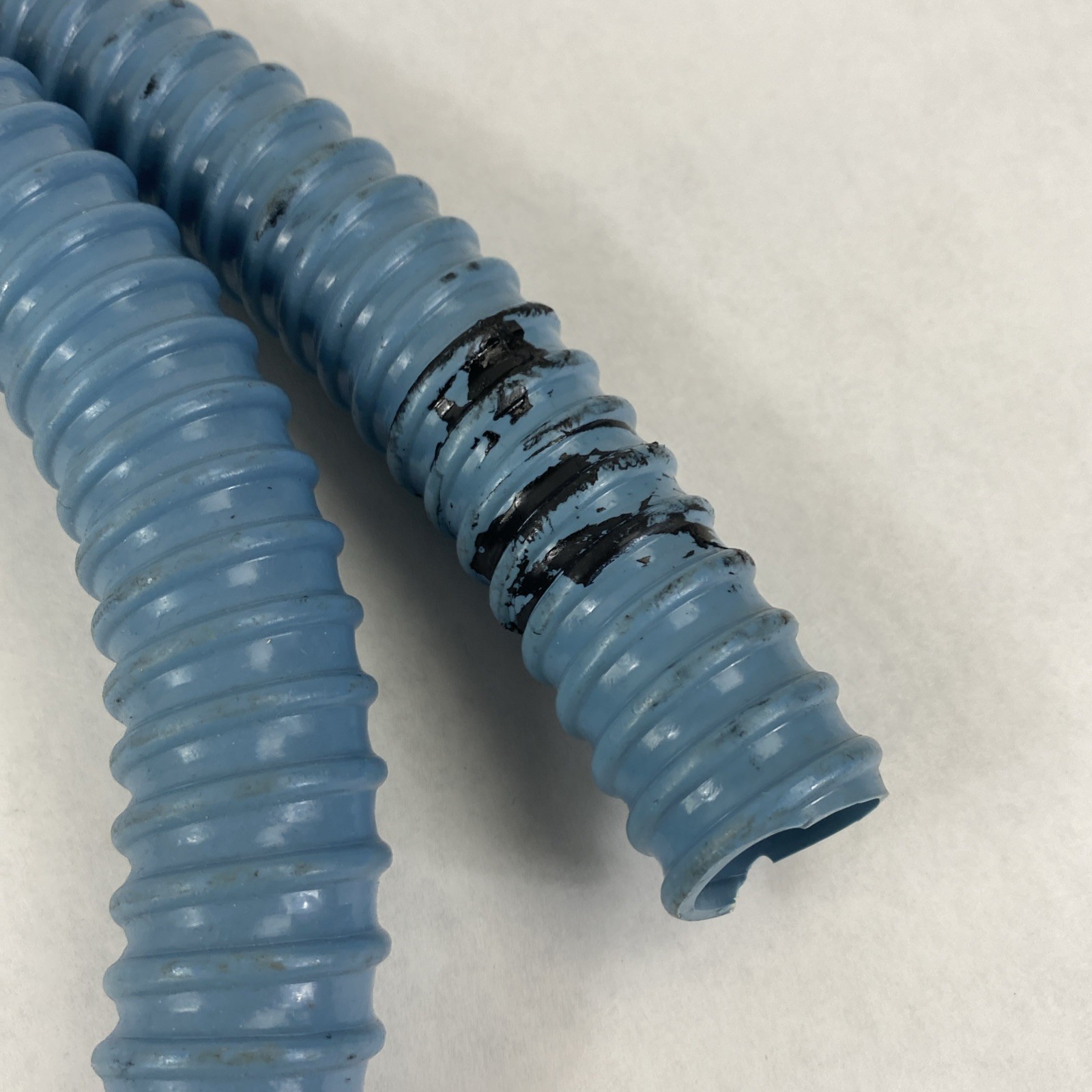 Unbranded Laboratory Duct Hose Assembly Blue 1″ ID 1.2″ OD 5ft Length